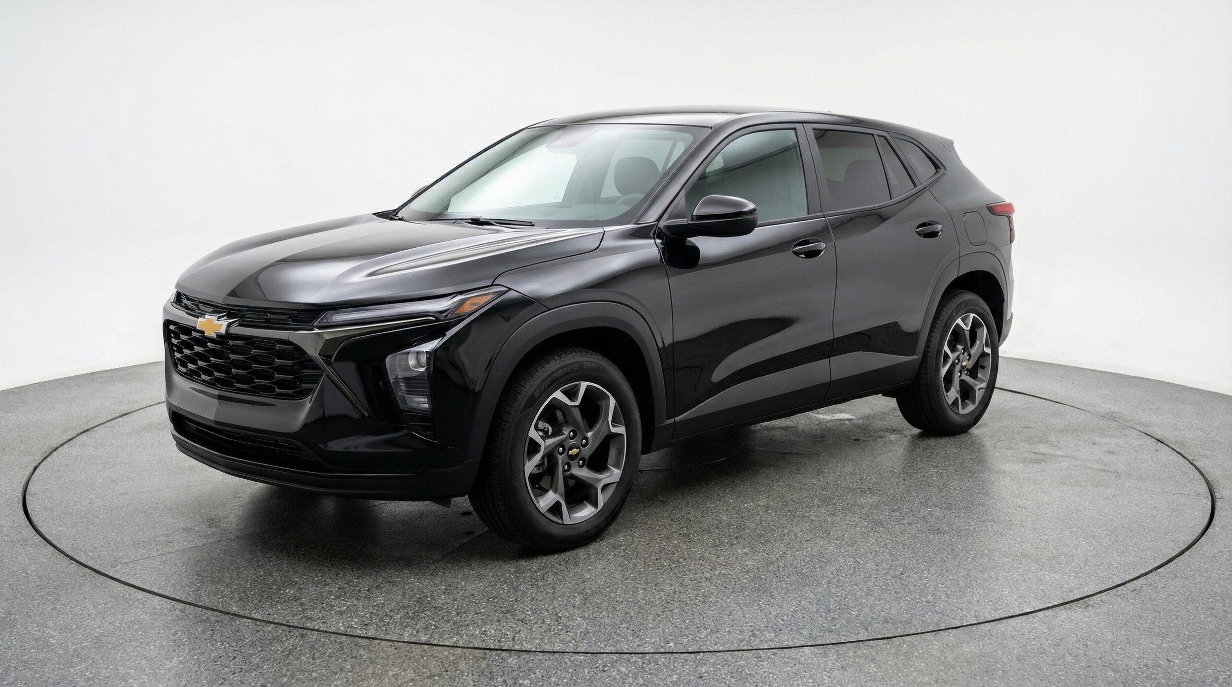 Thumbnail: 2025 Chevrolet Trax - 3