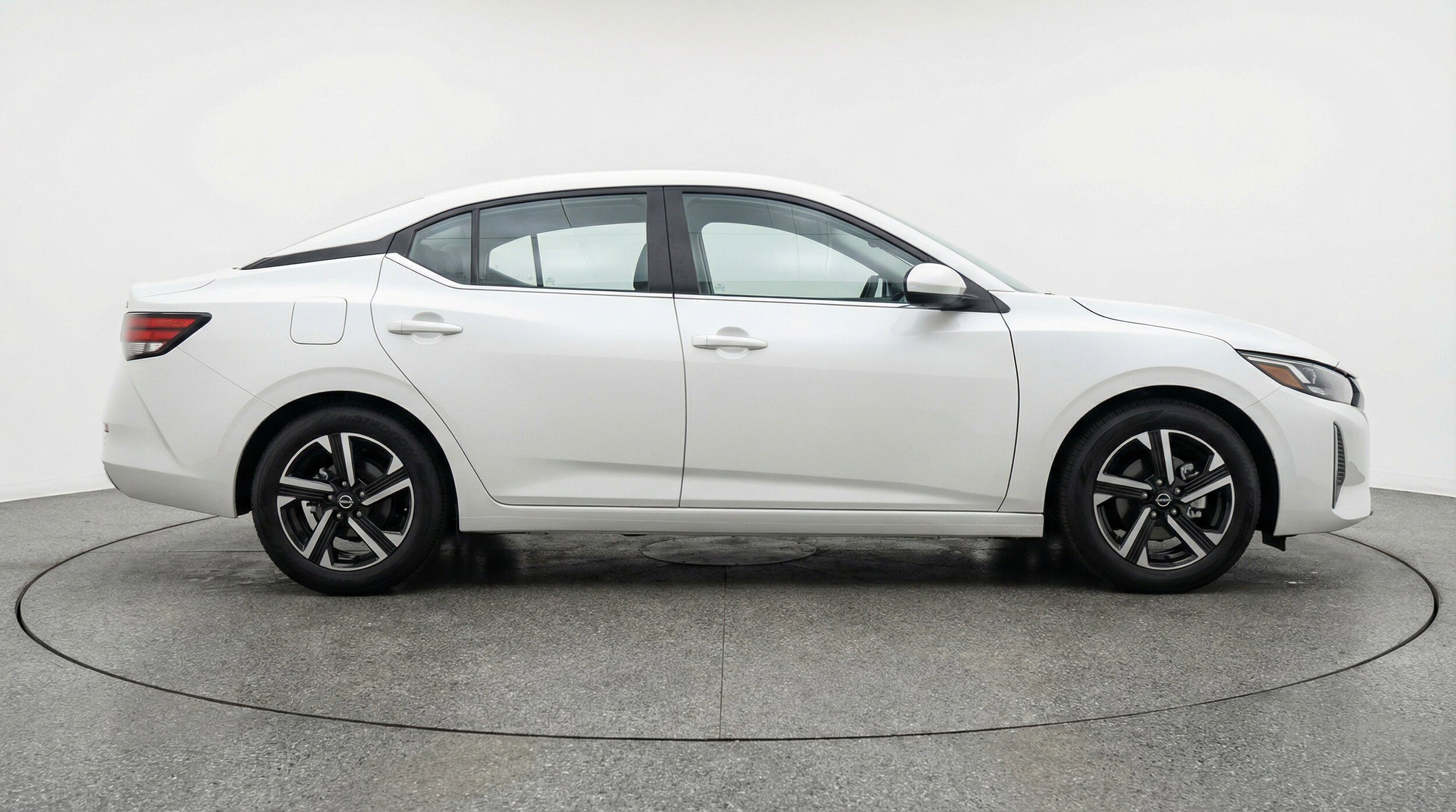 Thumbnail: 2025 Nissan Sentra - 11