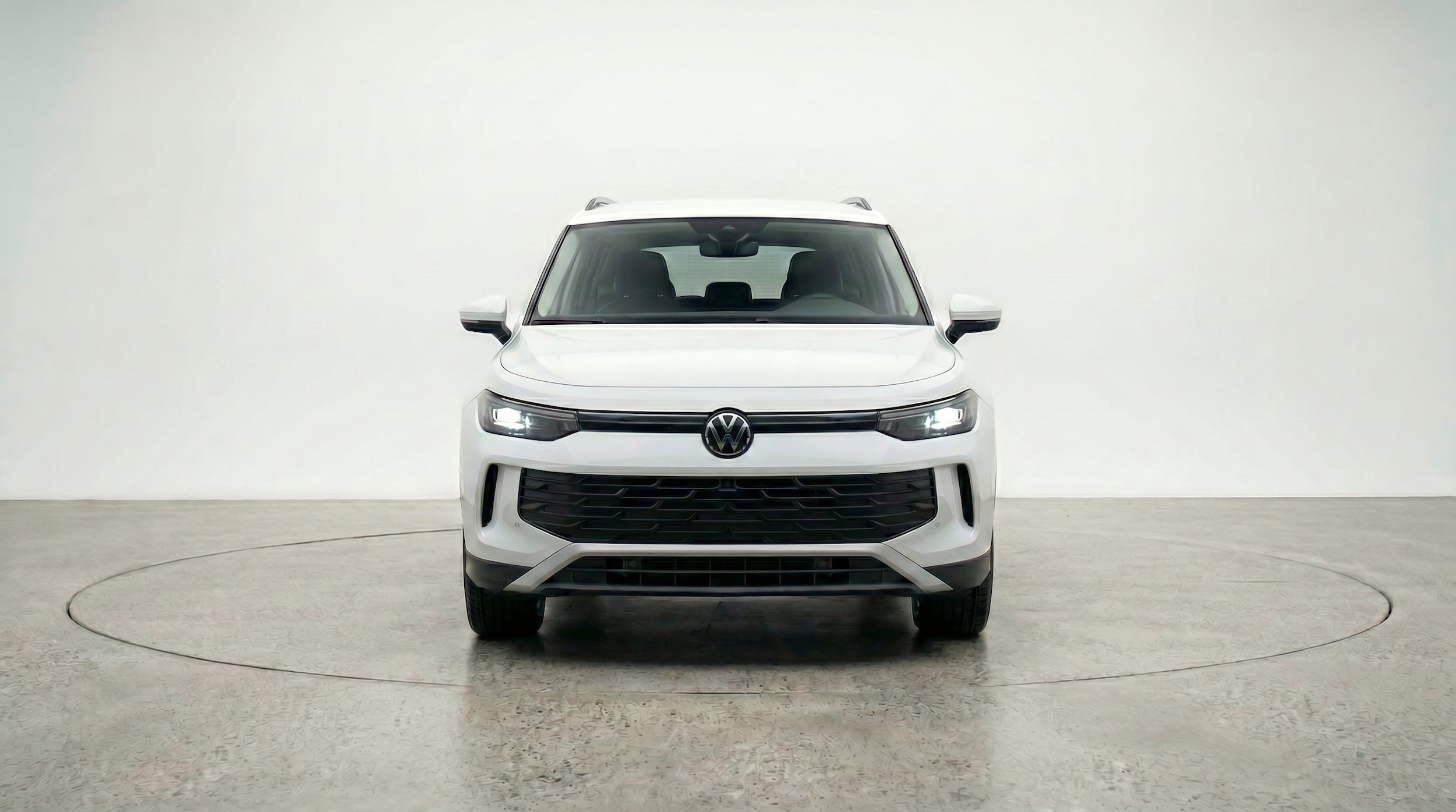 Thumbnail: 2026 Volkswagen Tiguan - 2