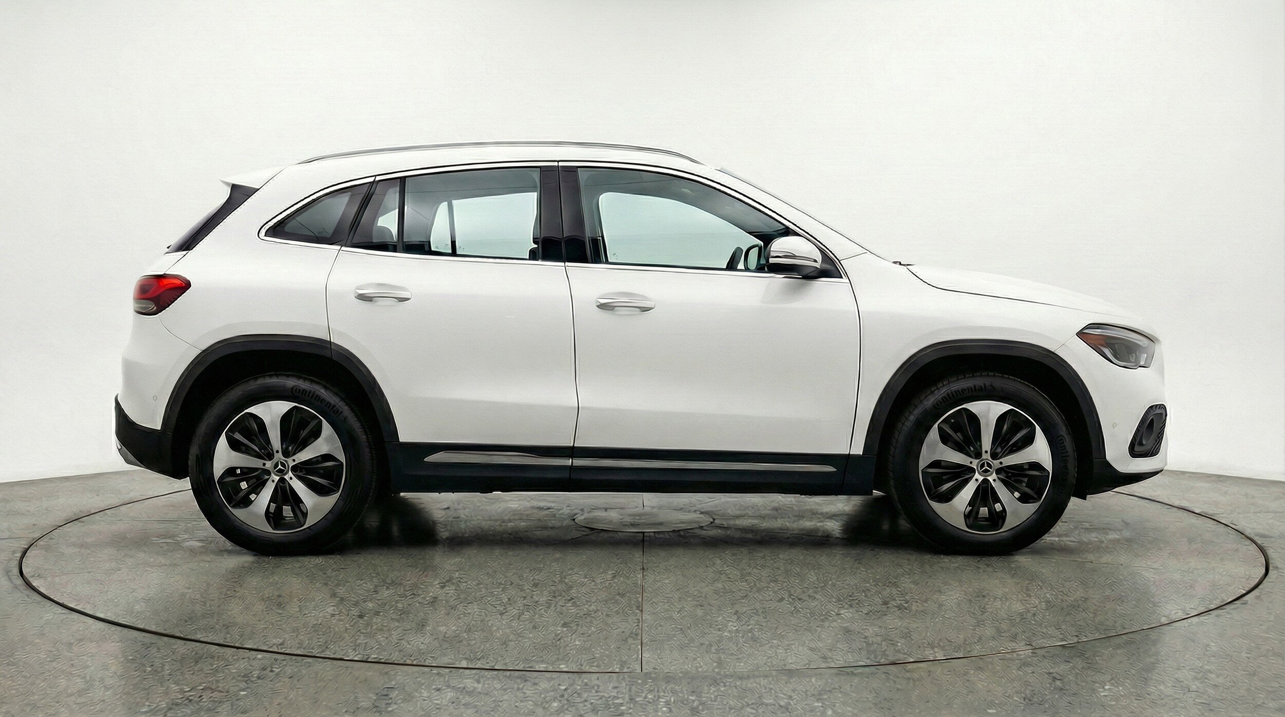 Thumbnail: 2025 Mercedes-Benz GLA - 11