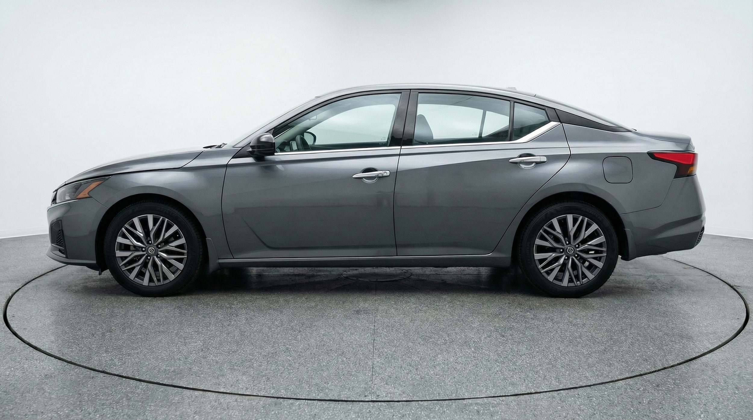 Thumbnail: 2025 Nissan Altima - 4