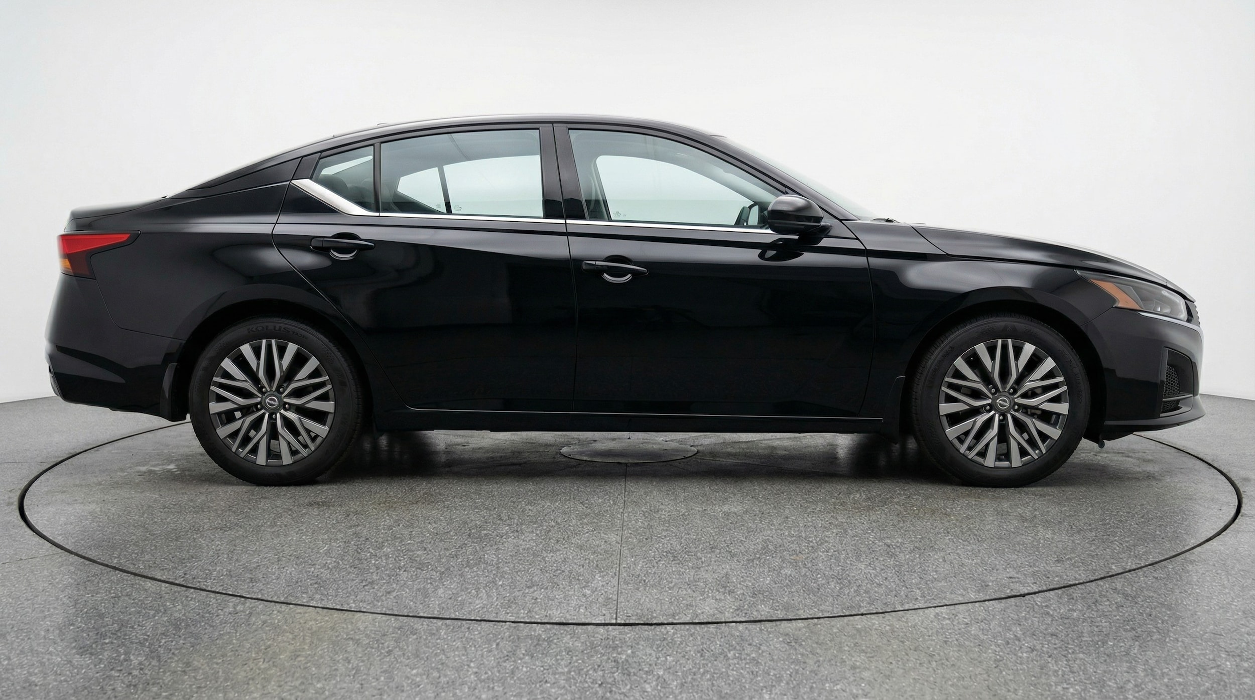 Thumbnail: 2025 Nissan Altima - 8