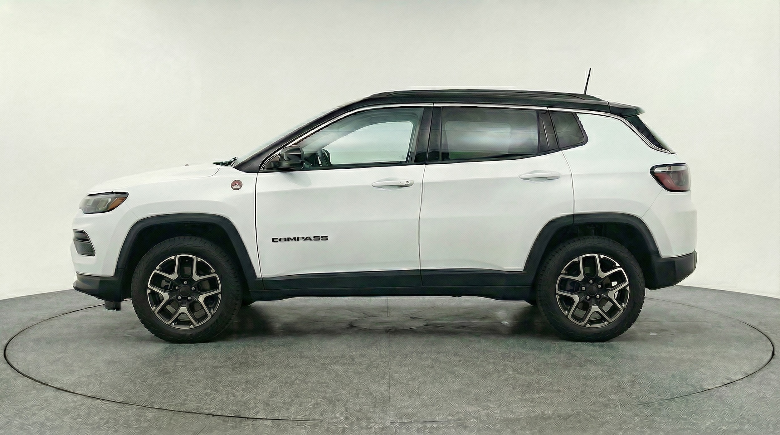 Thumbnail: 2025 Jeep Compass - 4