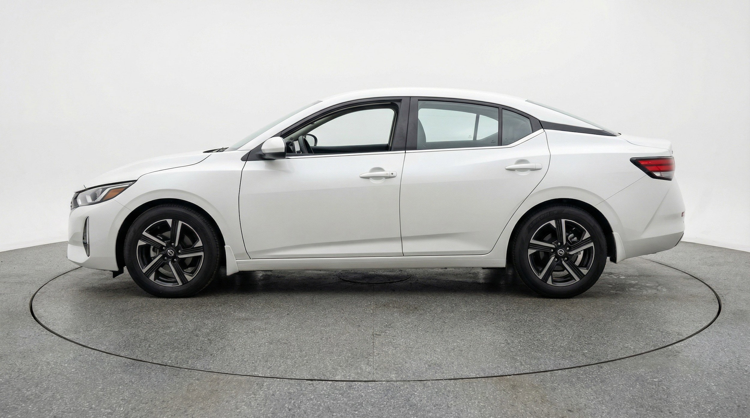 Thumbnail: 2025 Nissan Sentra - 5