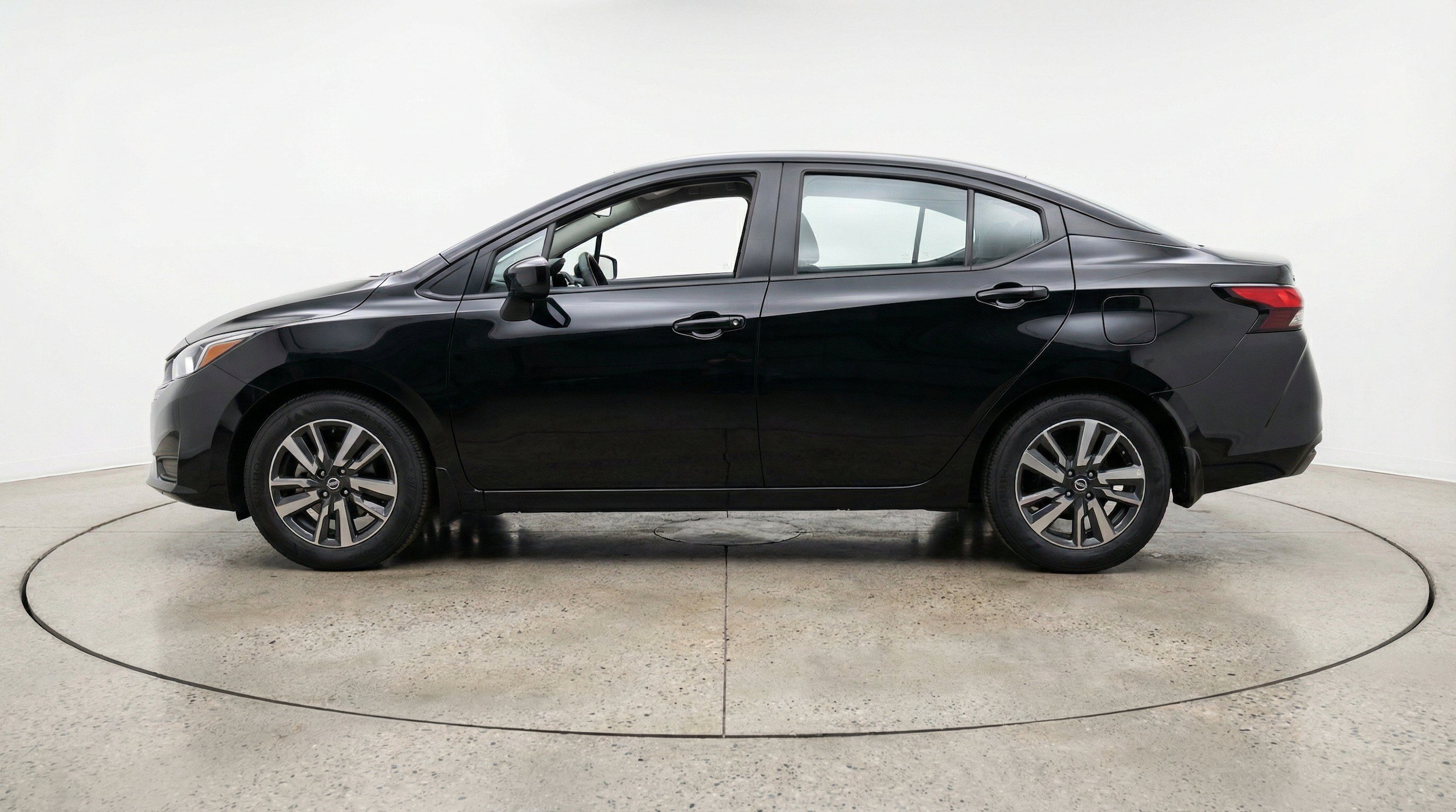 Thumbnail: 2025 Nissan Versa - 5