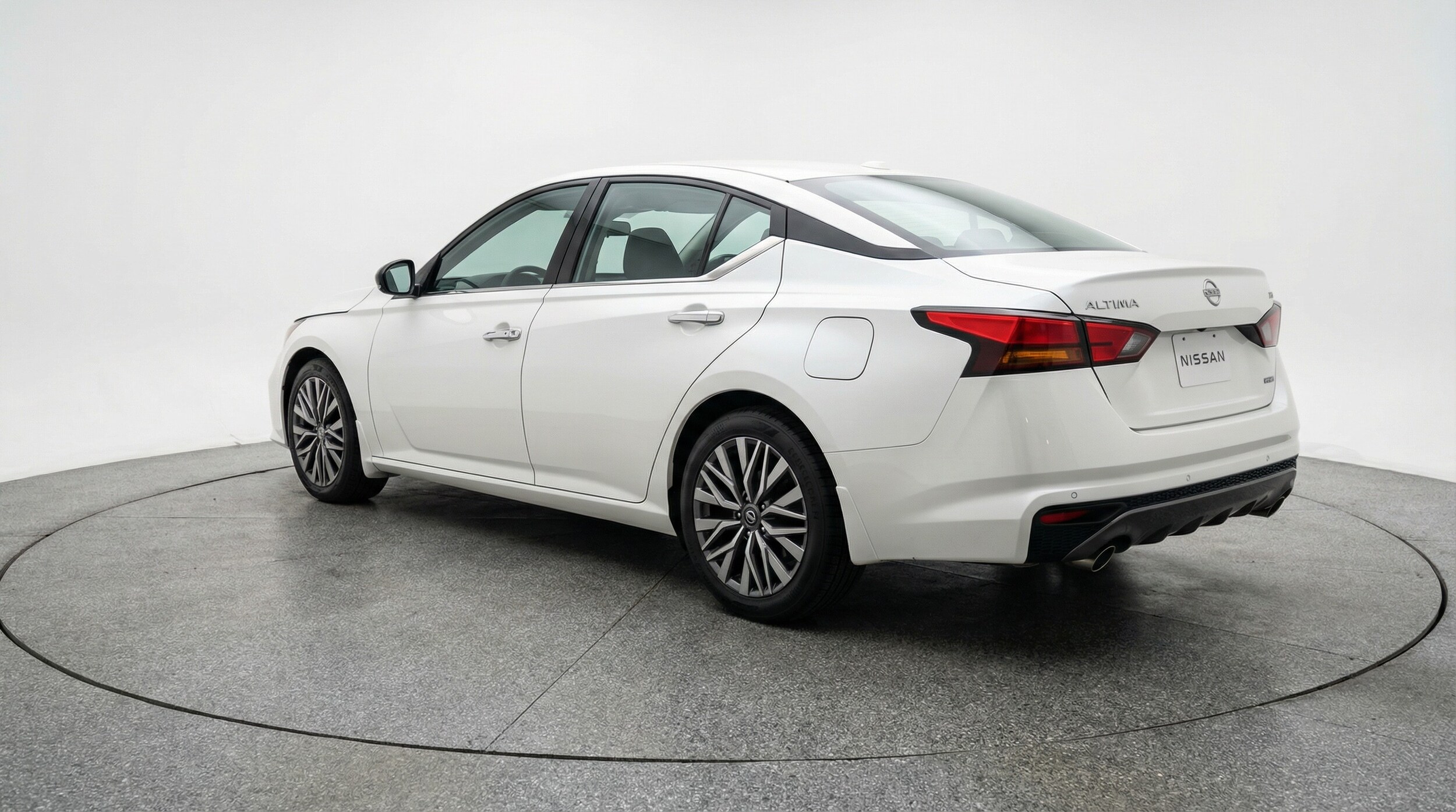 Thumbnail: 2025 Nissan Altima - 5