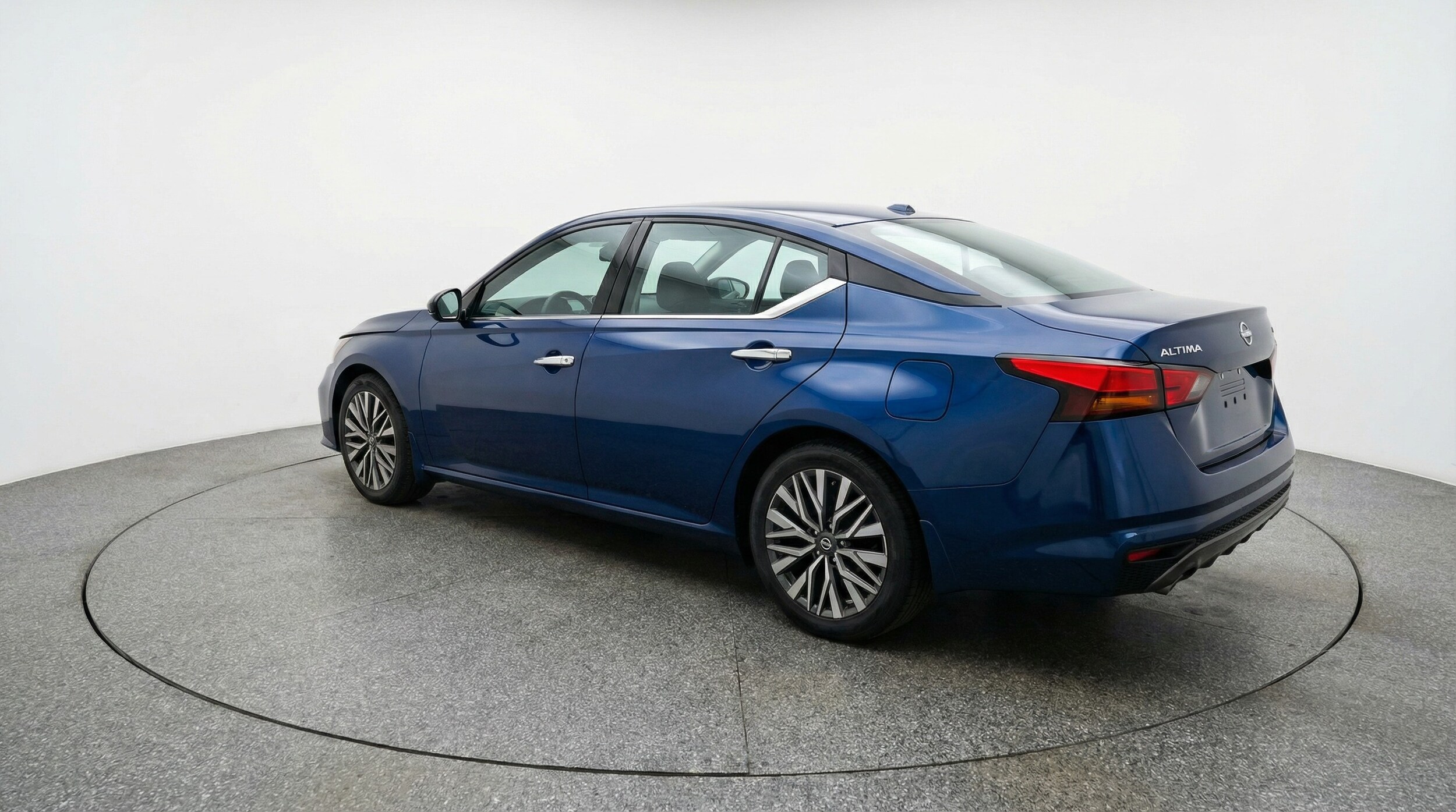 Thumbnail: 2025 Nissan Altima - 5