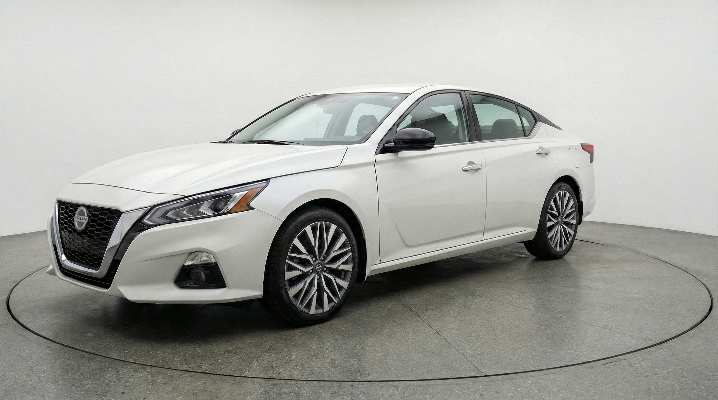 Thumbnail: 2025 Nissan Altima - 3