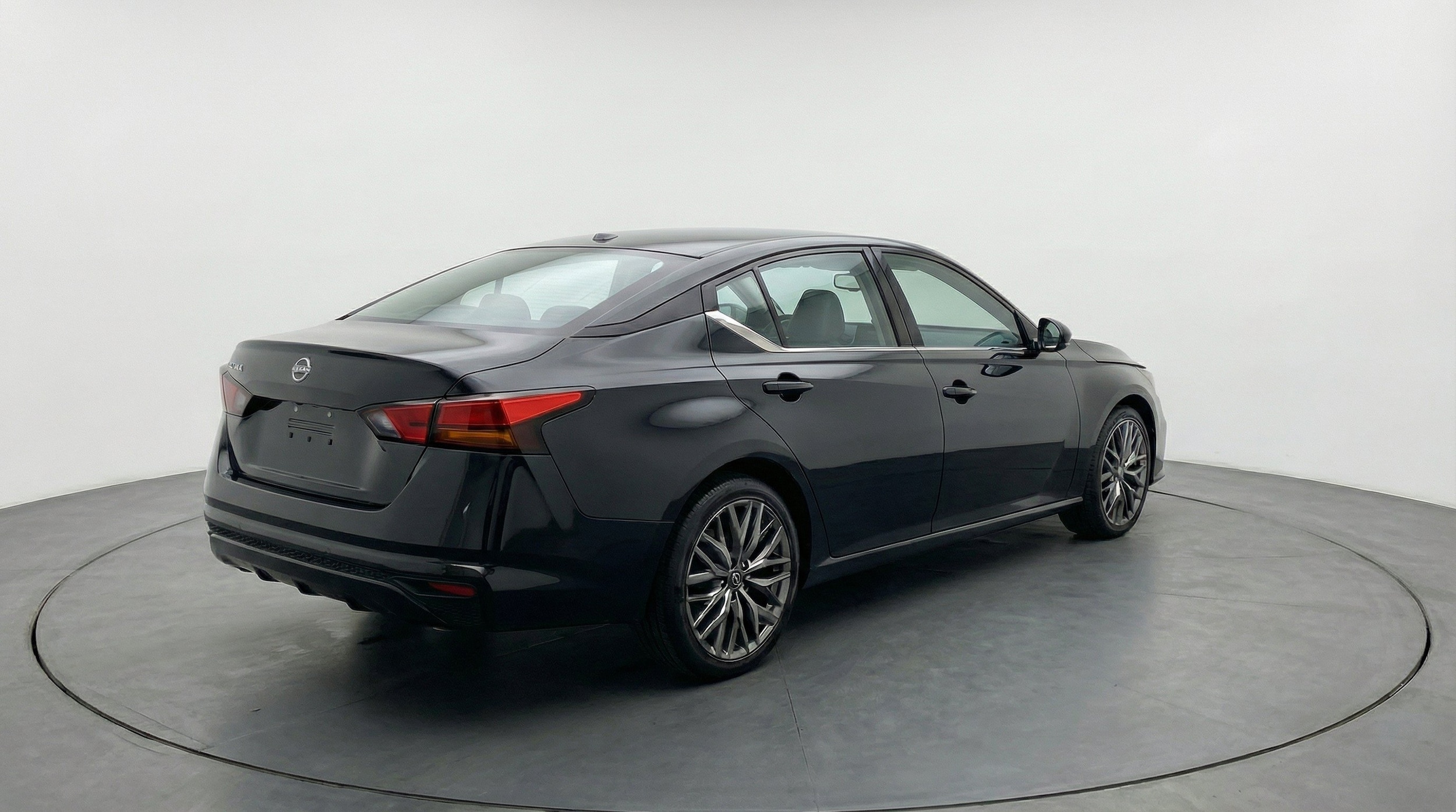 Thumbnail: 2025 Nissan Altima - 9