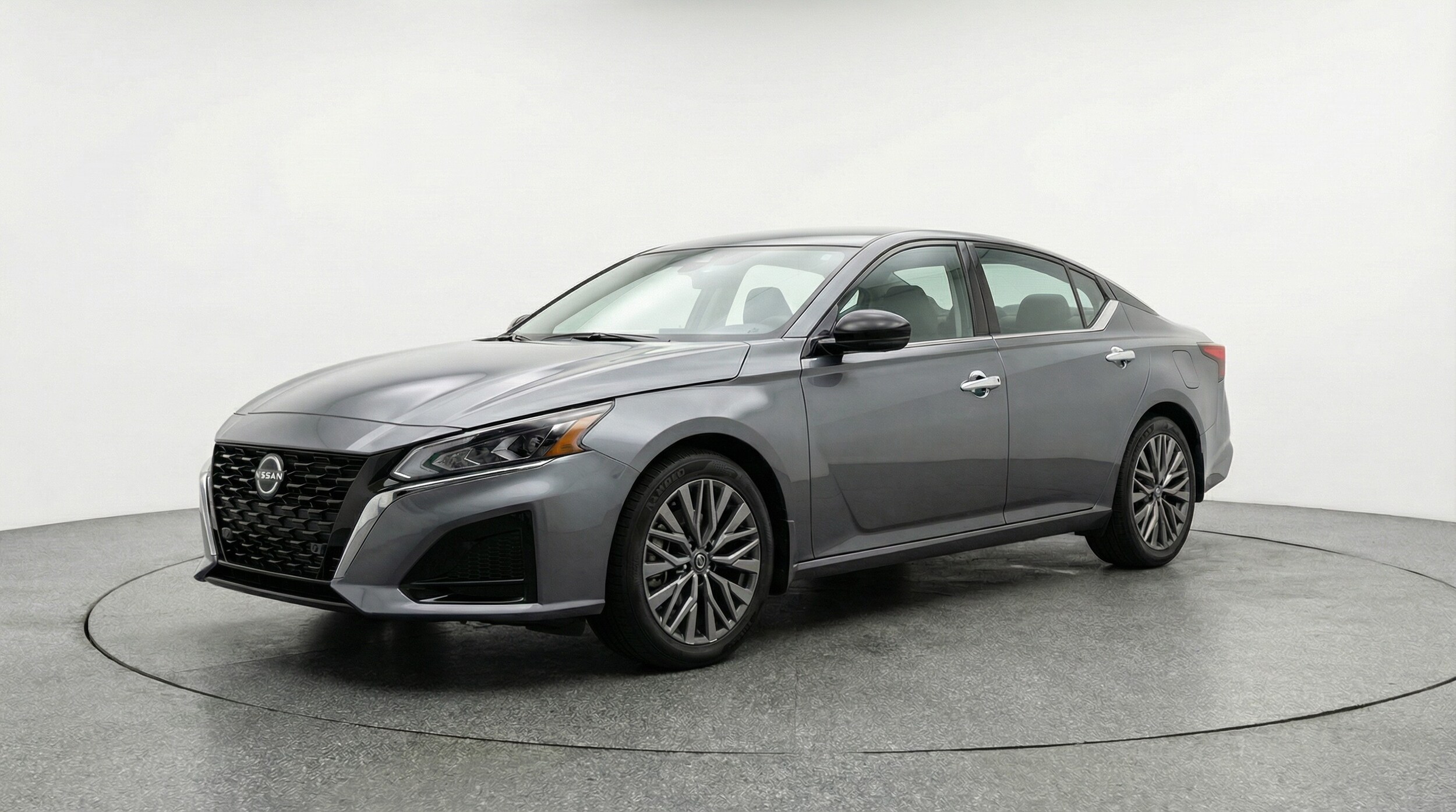 Thumbnail: 2025 Nissan Altima - 3