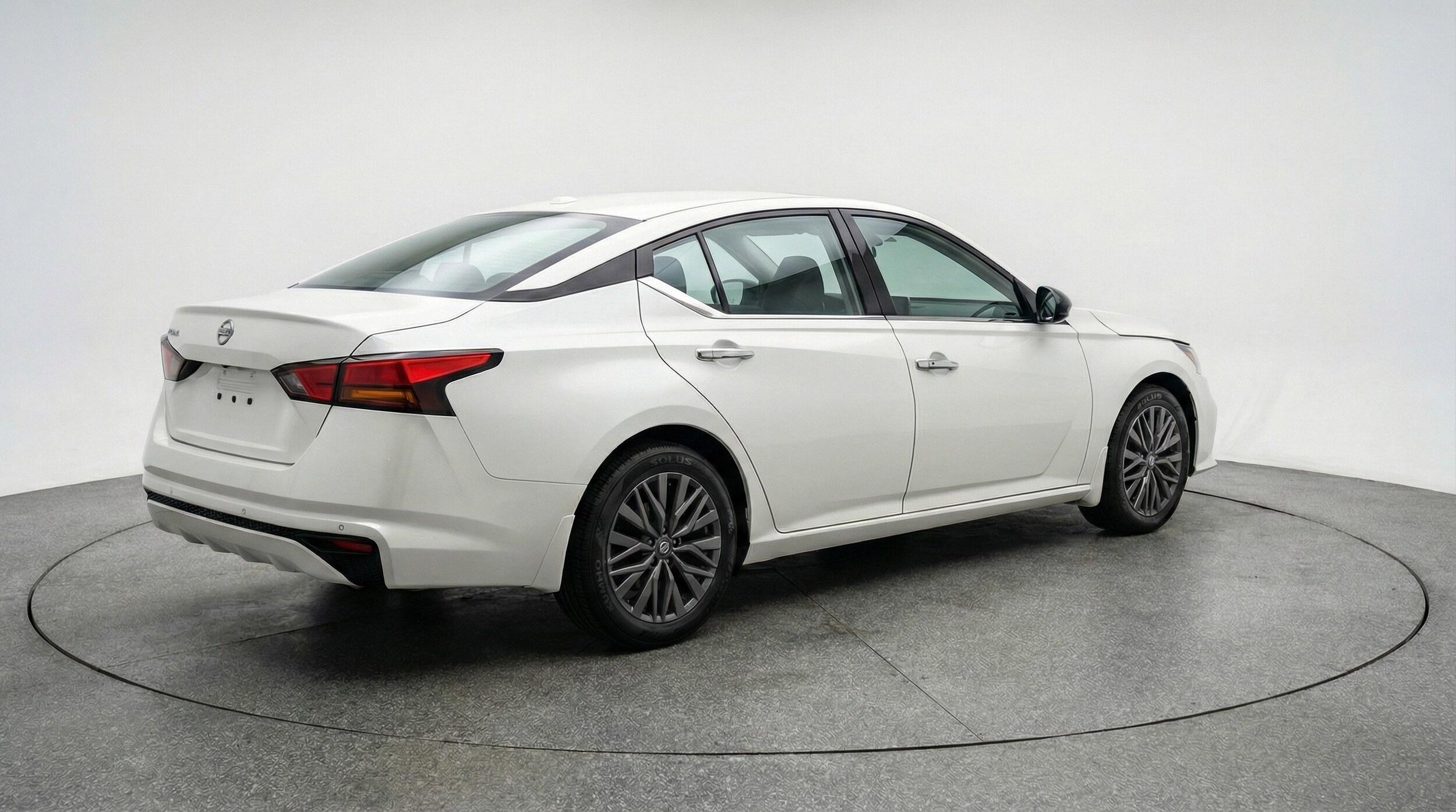 Thumbnail: 2025 Nissan Altima - 9