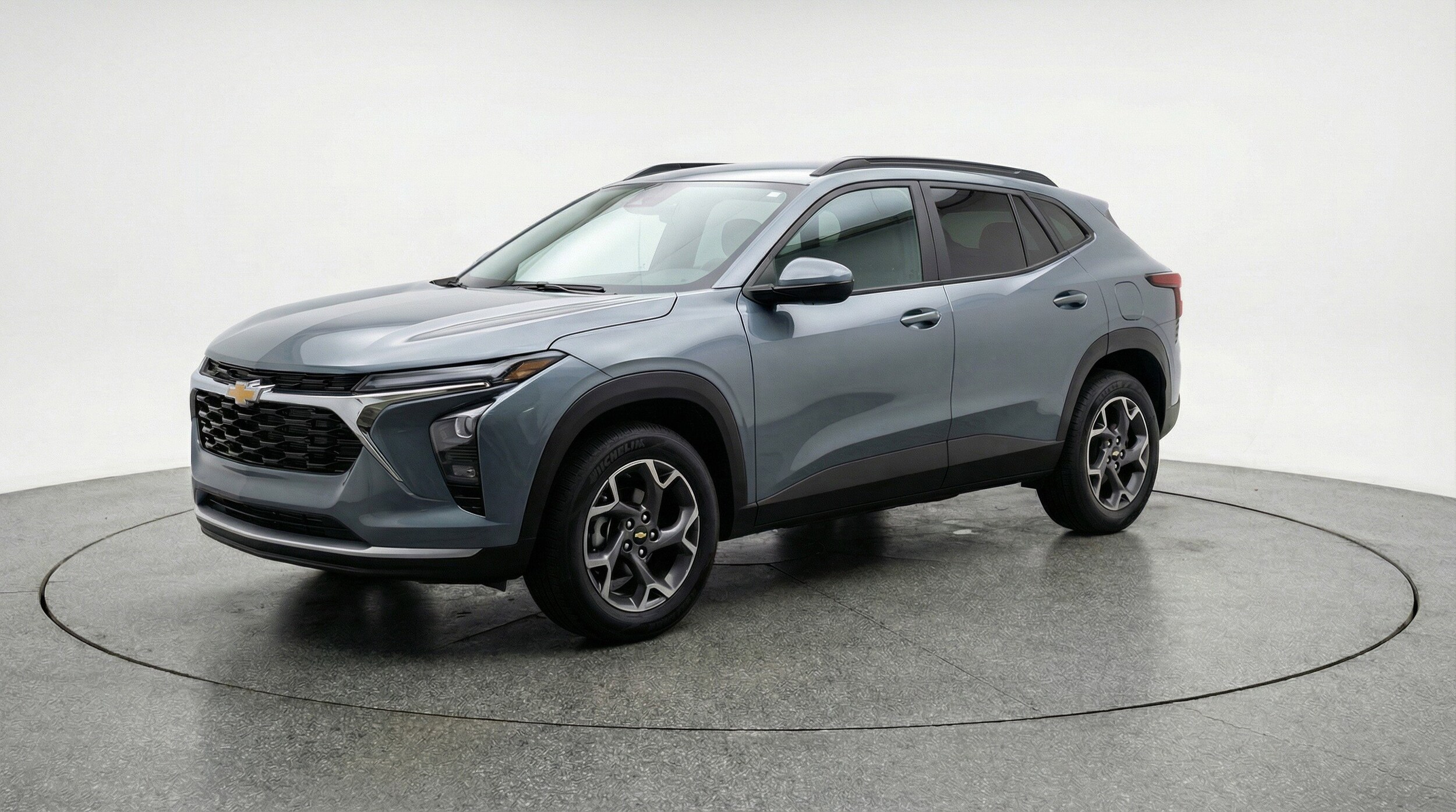 Thumbnail: 2025 Chevrolet Trax - 3