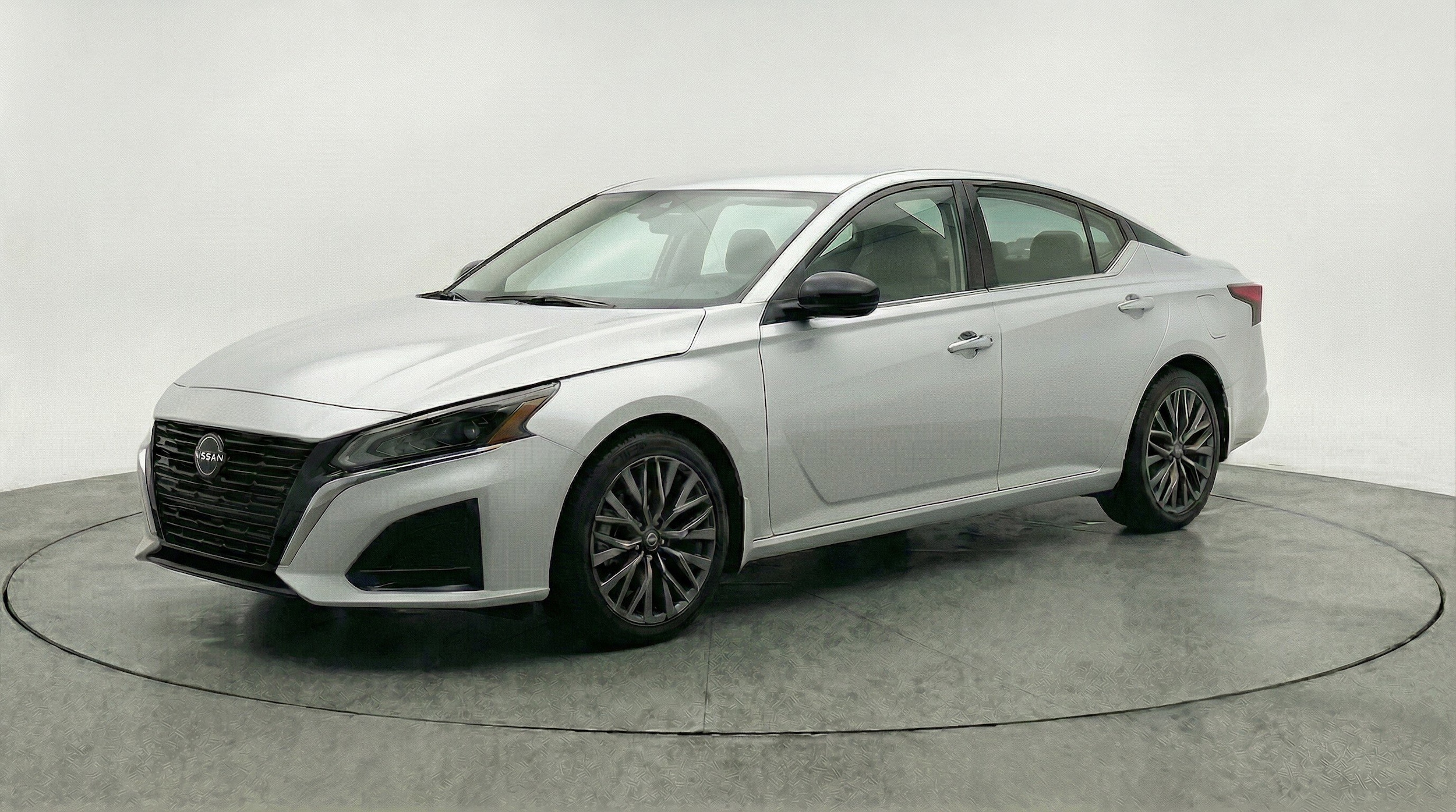 Thumbnail: 2025 Nissan Altima - 3