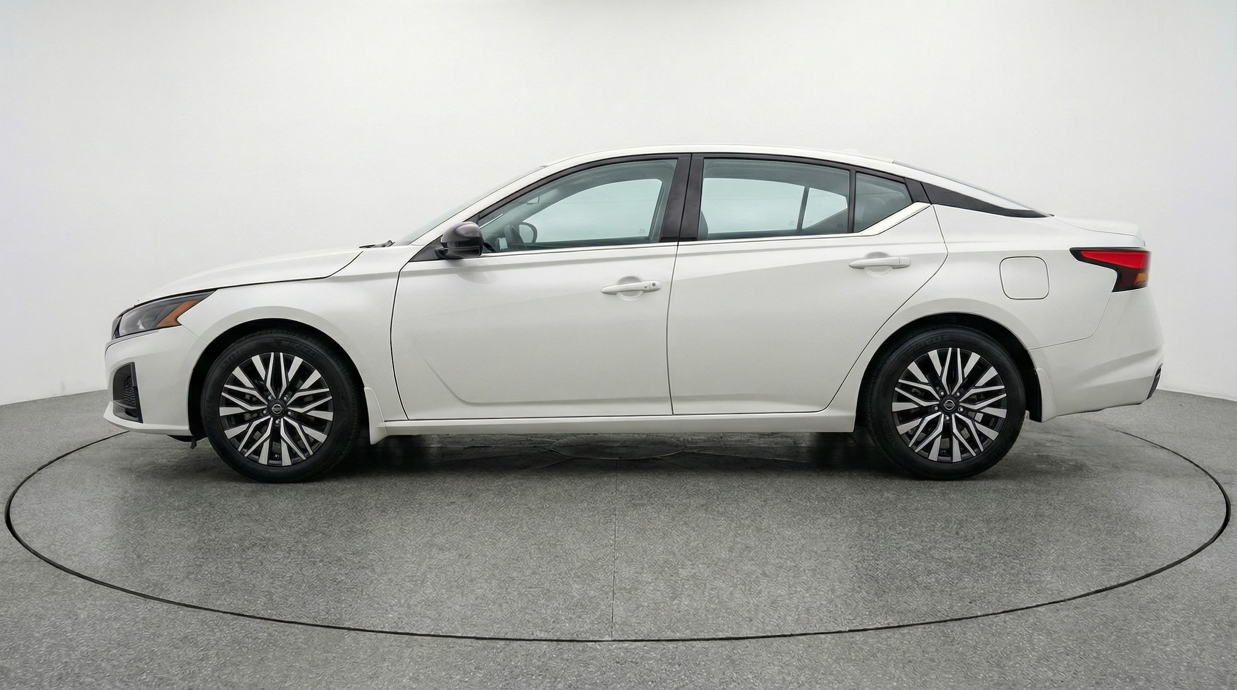 Thumbnail: 2025 Nissan Altima - 4