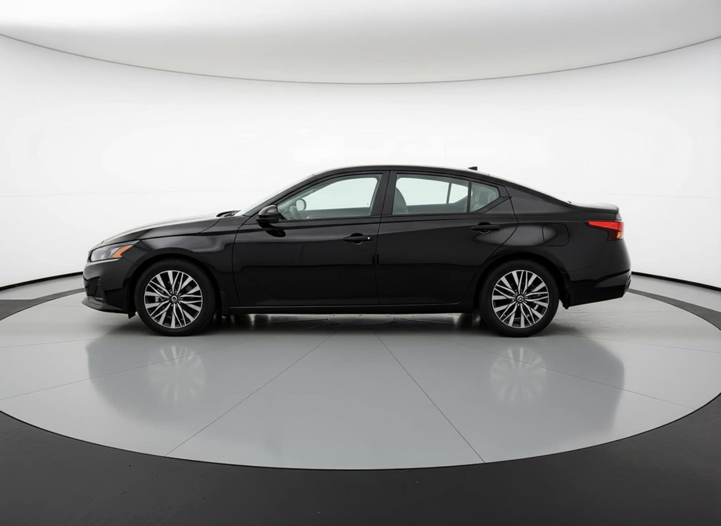 Thumbnail: 2025 Nissan Altima - 4