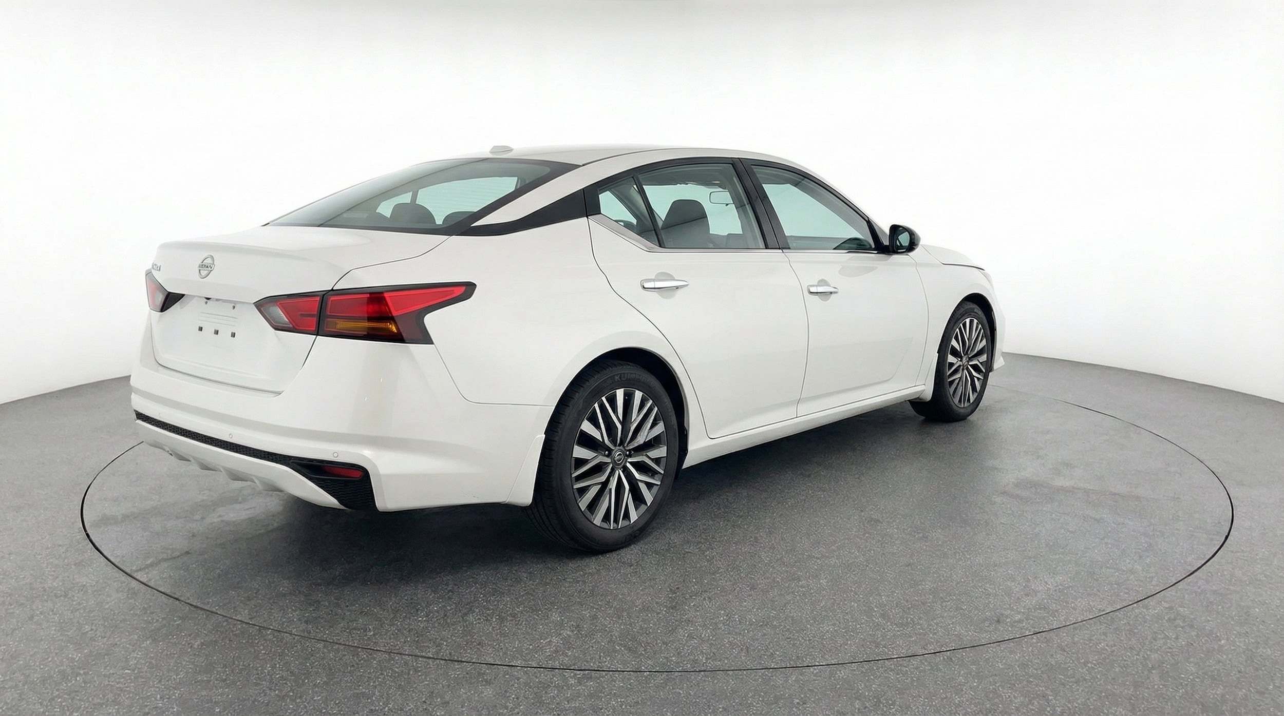 Thumbnail: 2025 Nissan Altima - 9