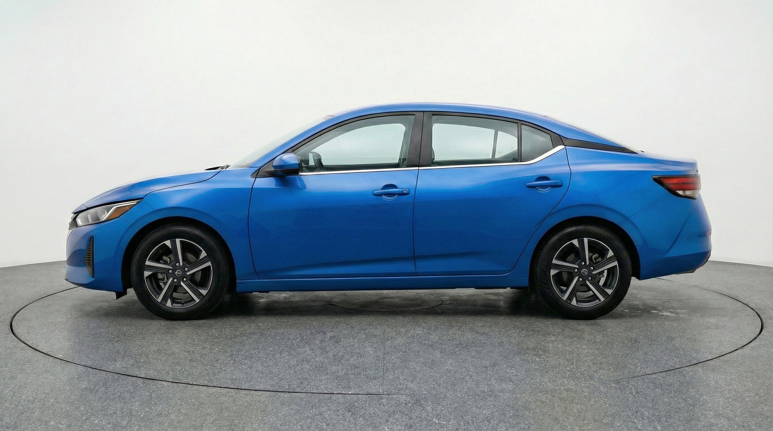 Thumbnail: 2025 Nissan Sentra - 5