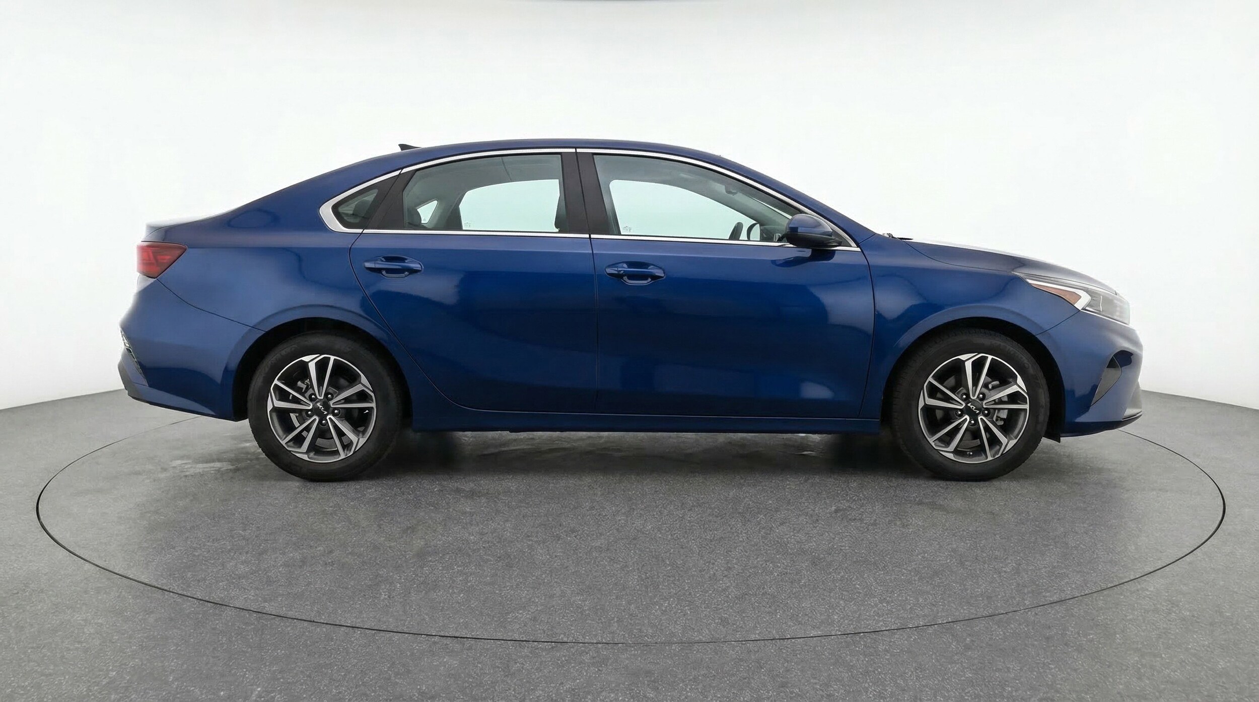Thumbnail: 2024 Kia Forte - 11