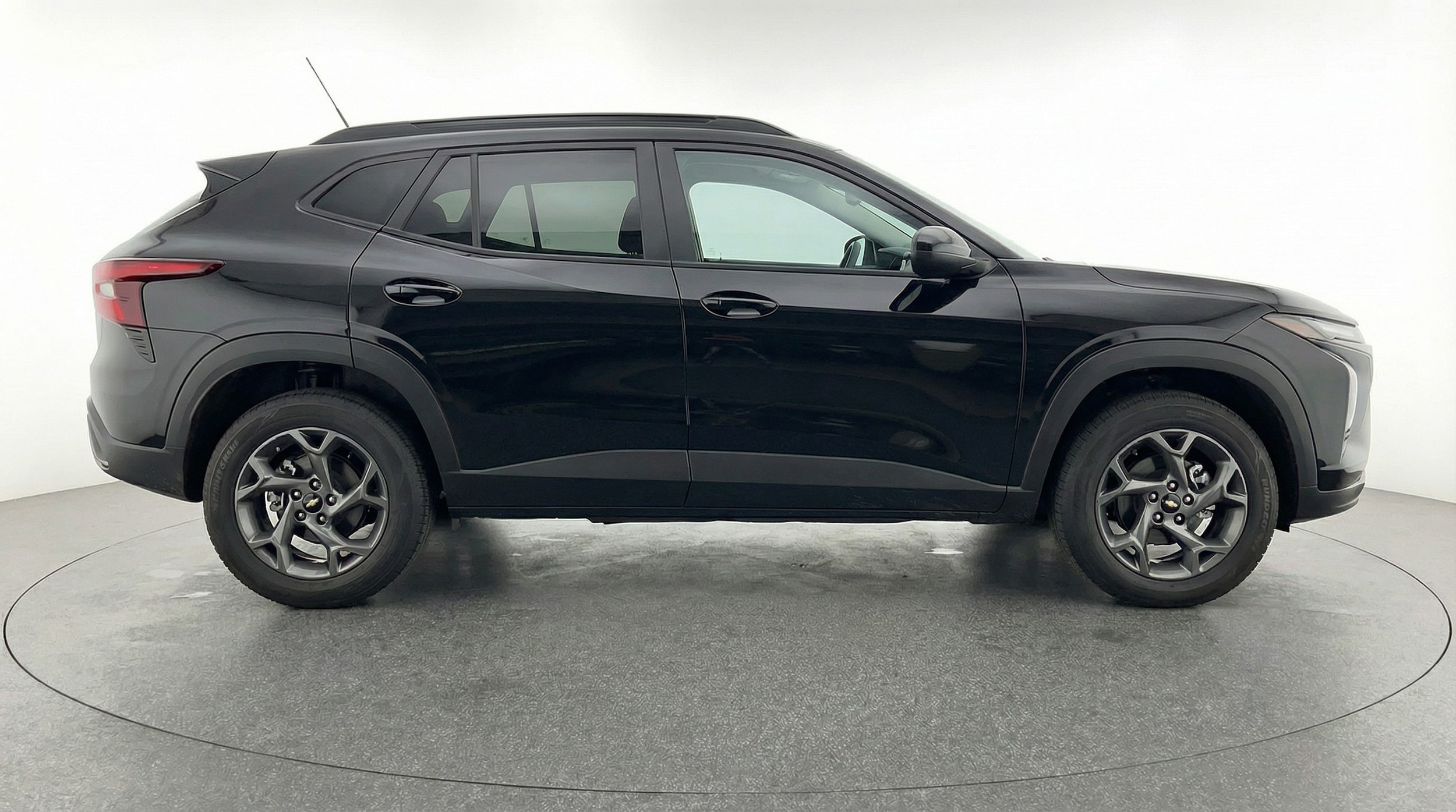 Thumbnail: 2025 Chevrolet Trax - 8