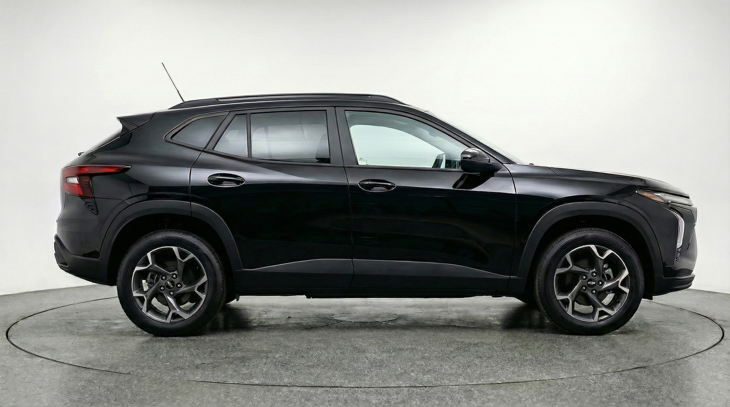 Thumbnail: 2025 Chevrolet Trax - 8