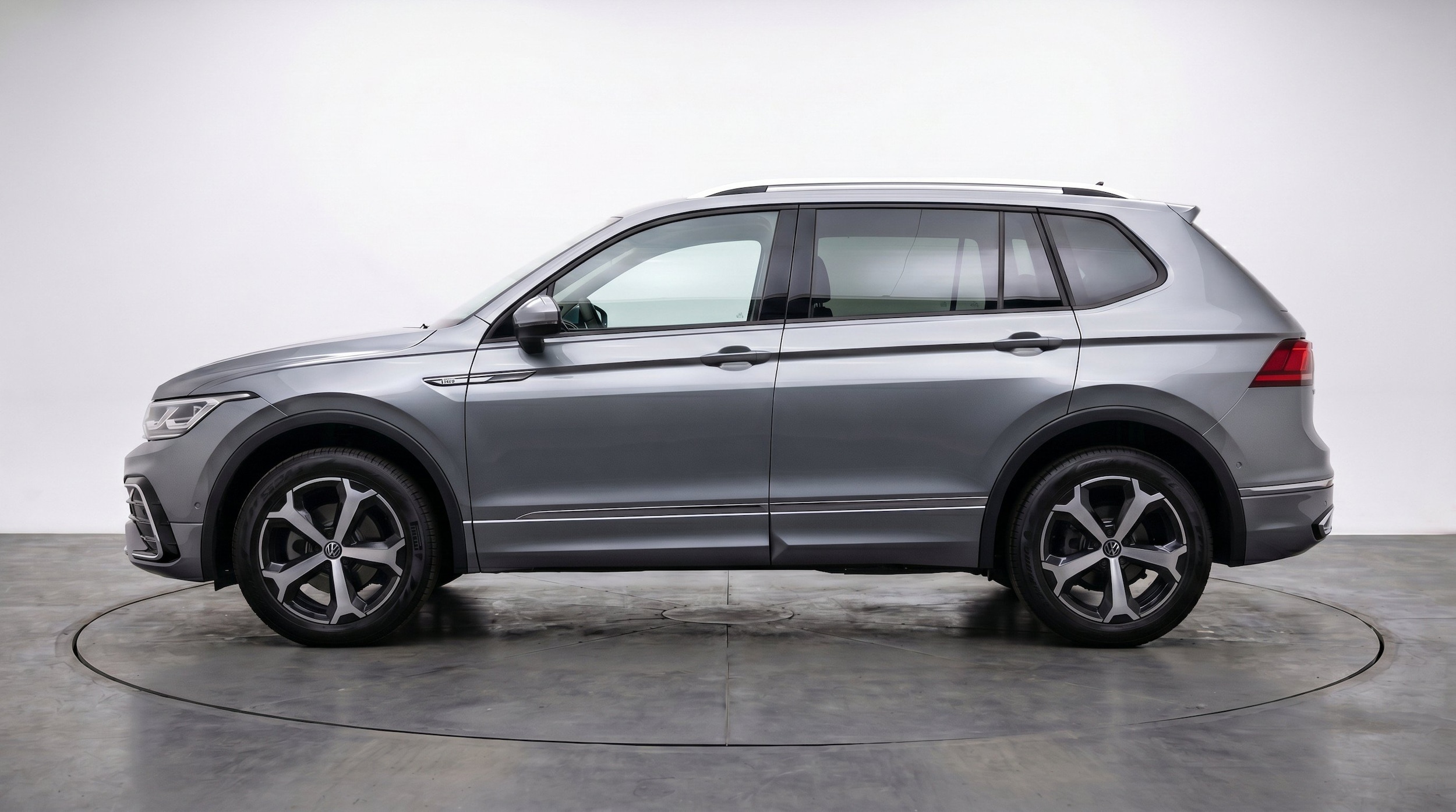 Thumbnail: 2026 Volkswagen Tiguan - 5