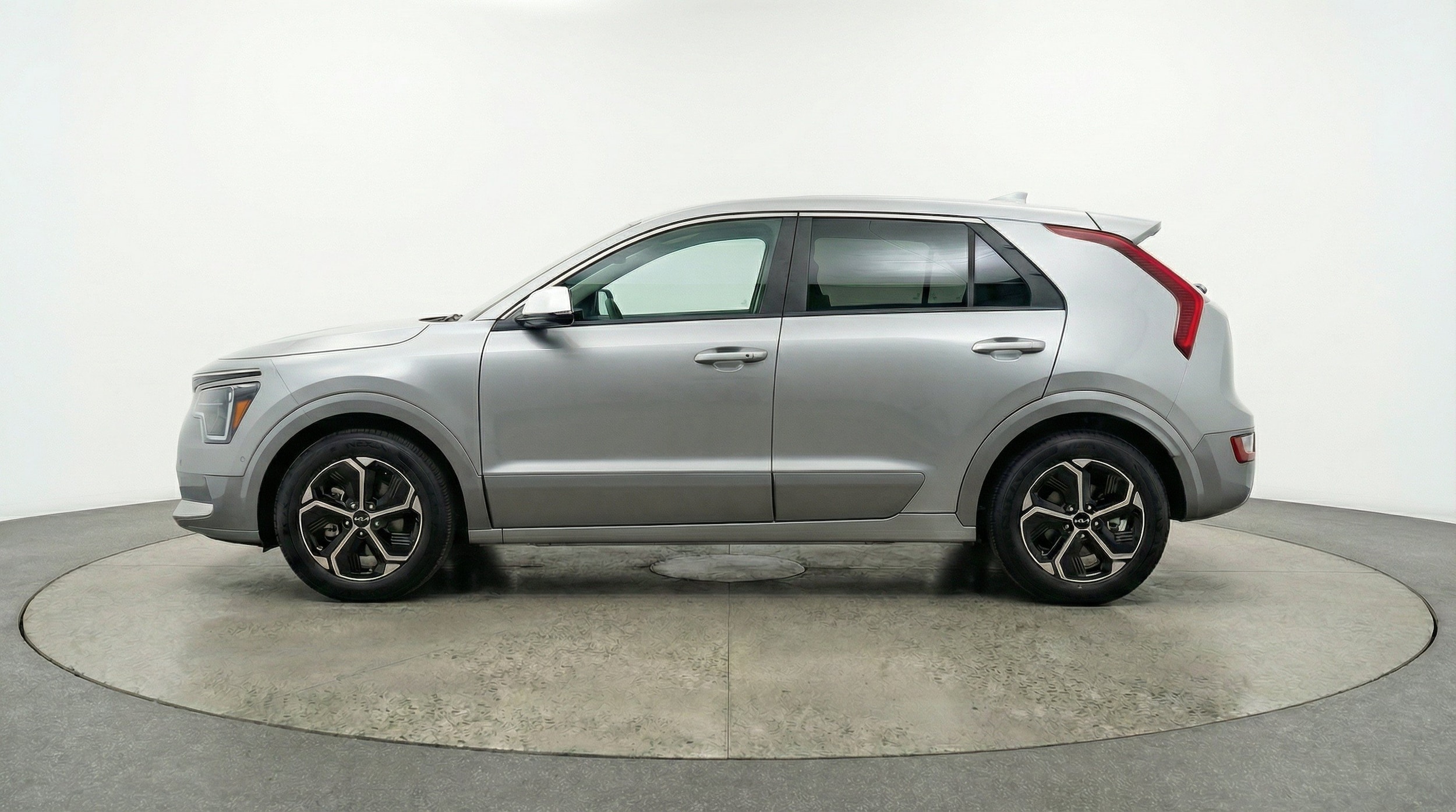 Thumbnail: 2026 Kia Niro - 5