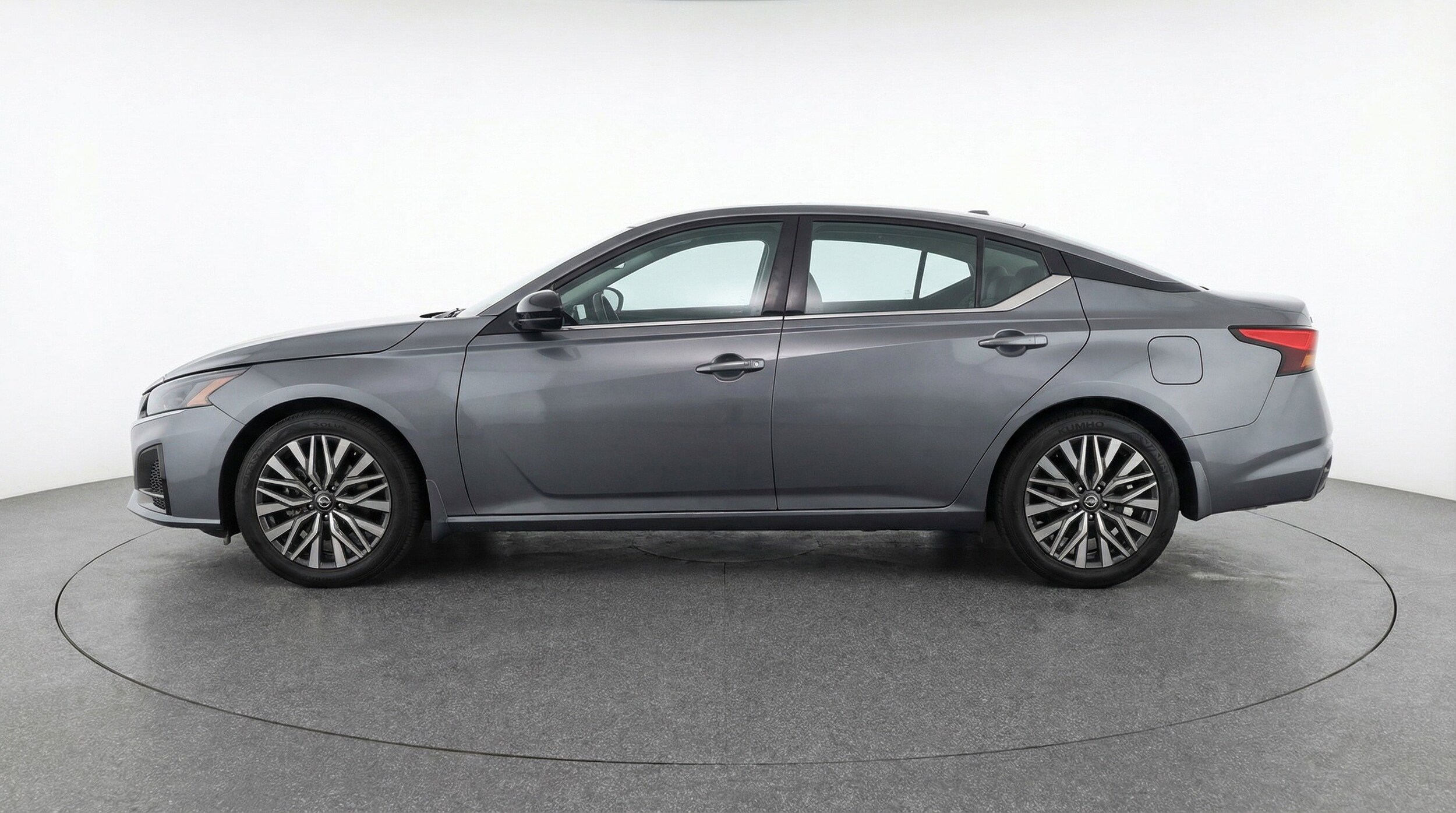 Thumbnail: 2025 Nissan Altima - 5