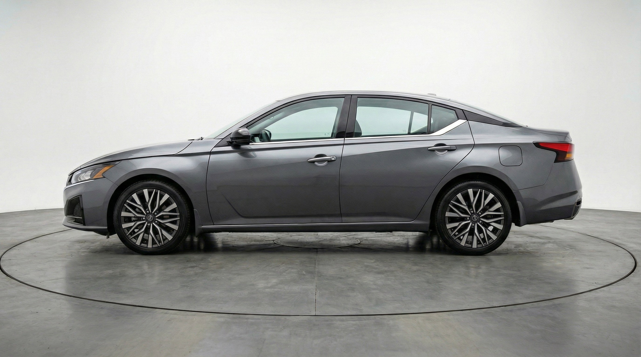 Thumbnail: 2025 Nissan Altima - 5