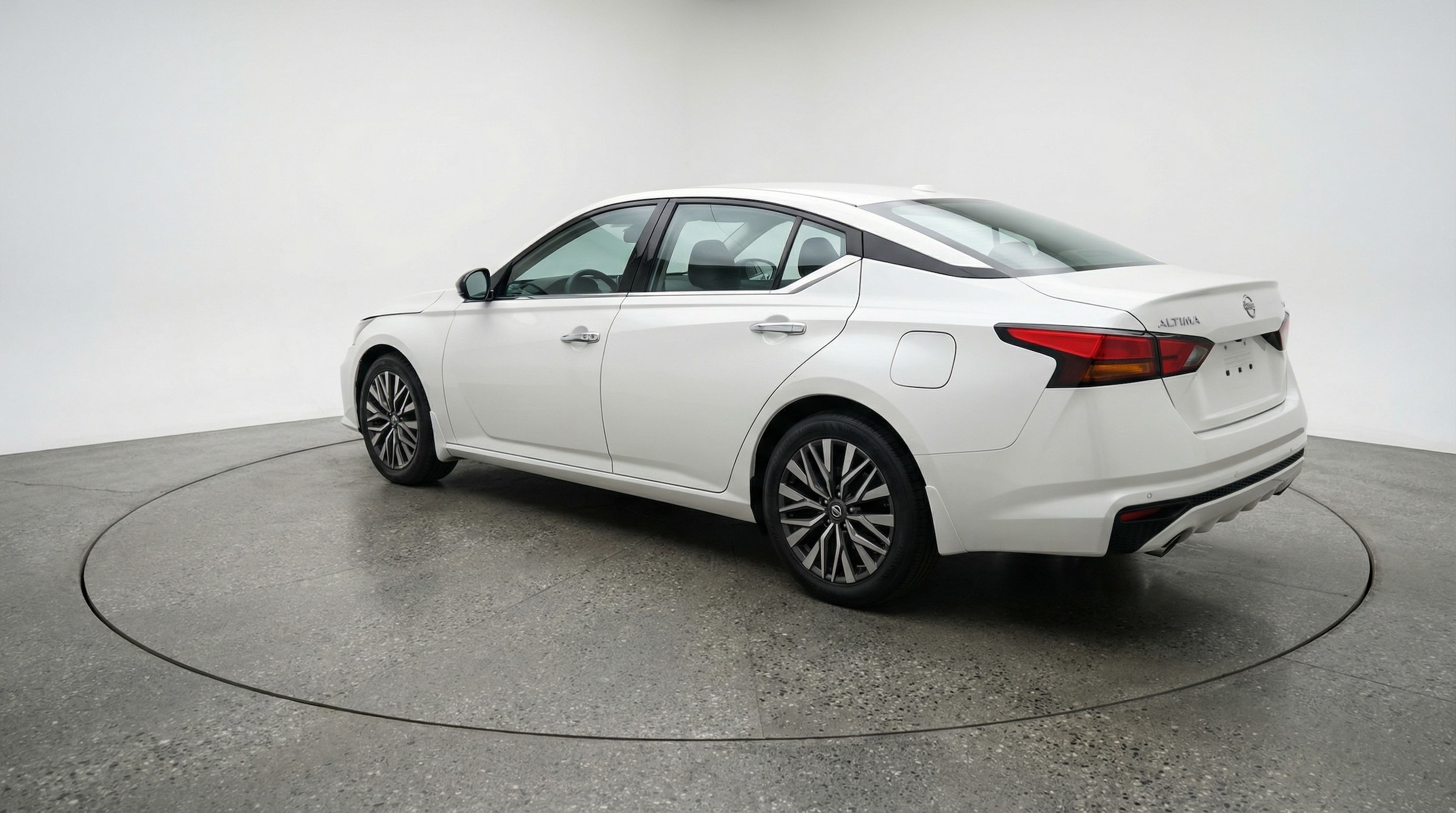 Thumbnail: 2025 Nissan Altima - 5