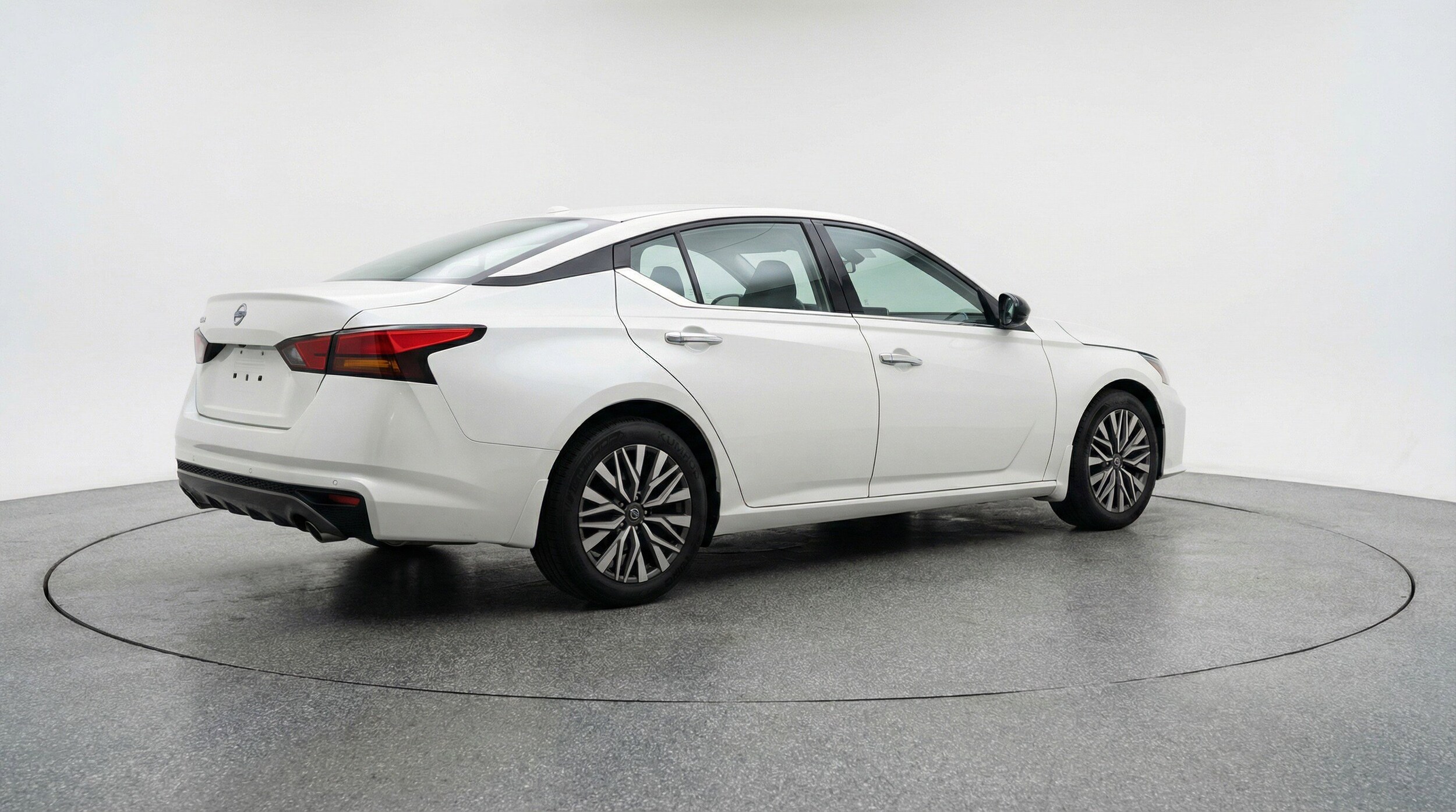 Thumbnail: 2025 Nissan Altima - 9