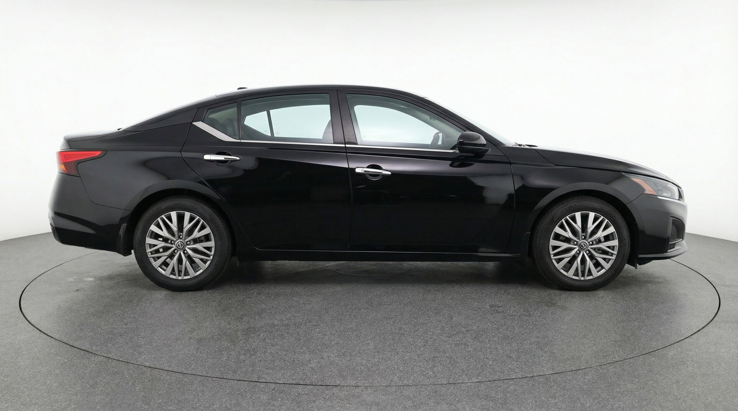 Thumbnail: 2025 Nissan Altima - 11