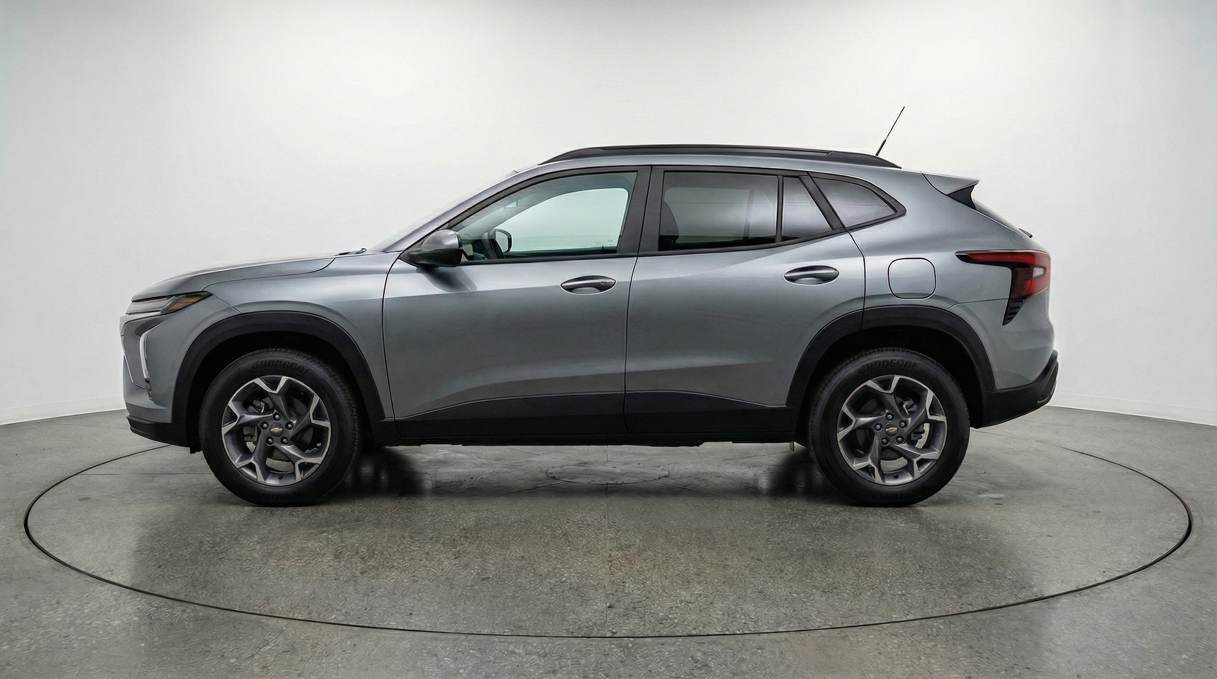 Thumbnail: 2025 Chevrolet Trax - 4