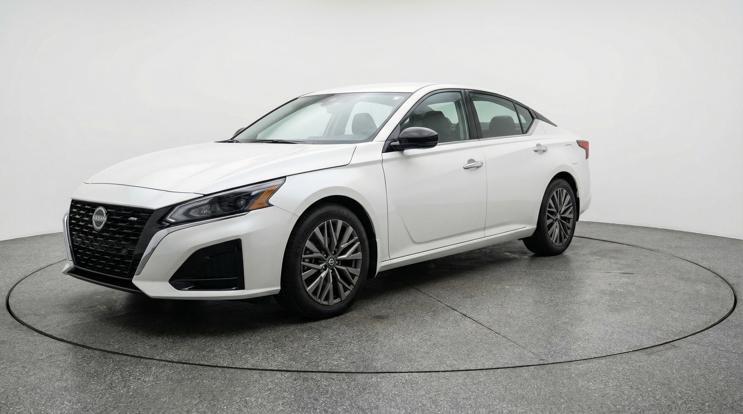 Thumbnail: 2025 Nissan Altima - 3