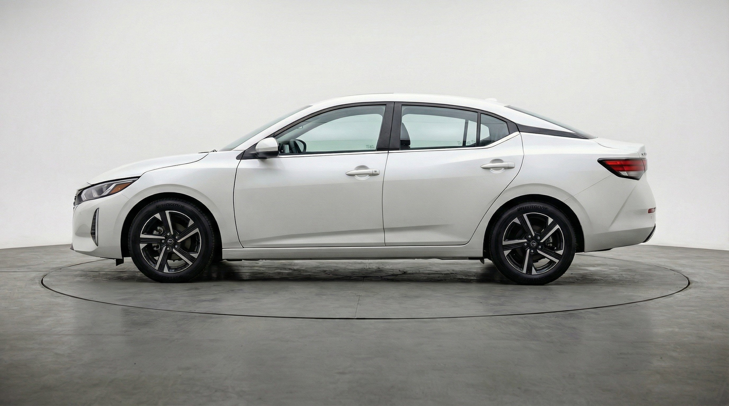 Thumbnail: 2025 Nissan Sentra - 5