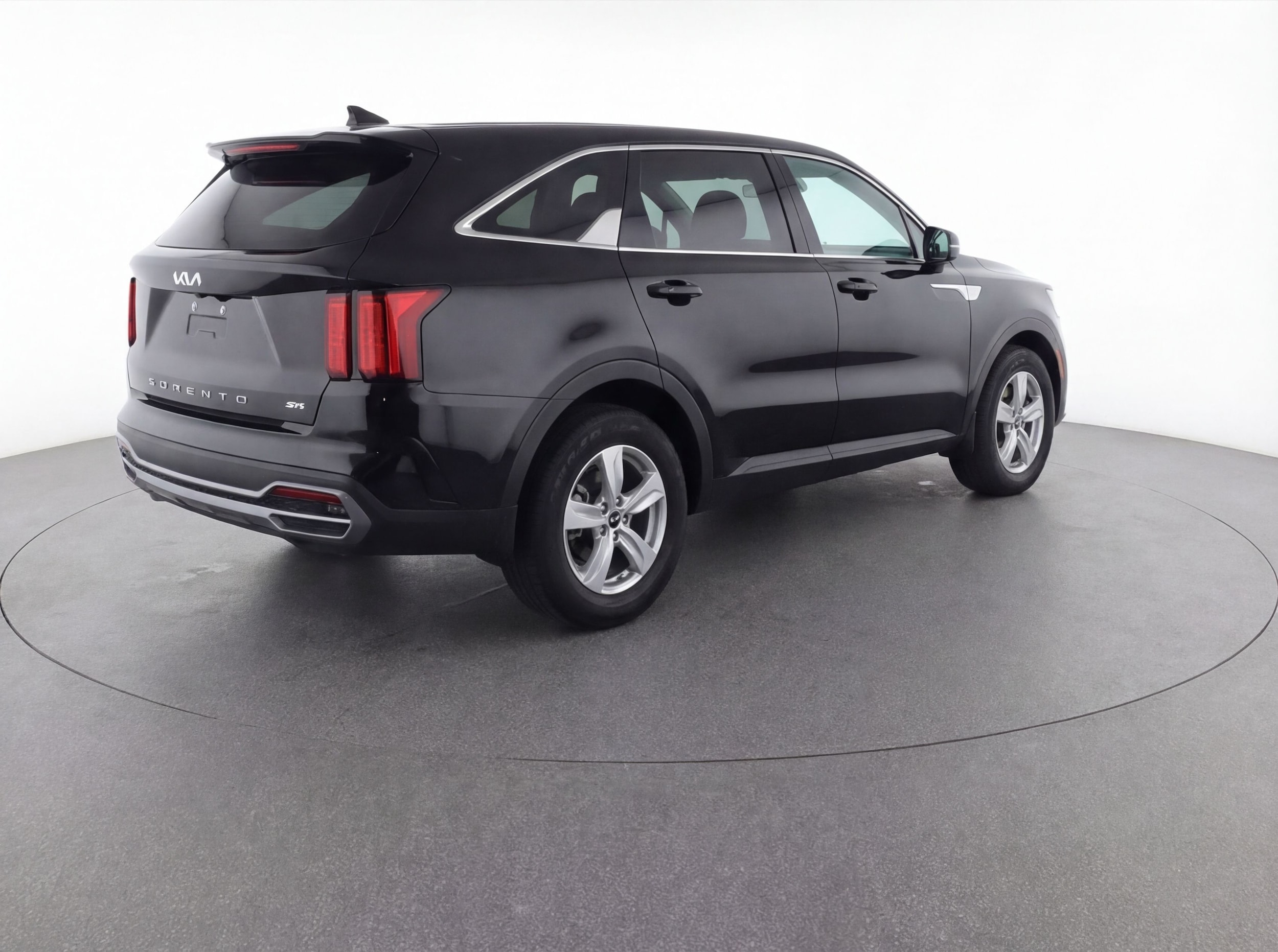 Thumbnail: 2023 Kia Sorento - 7