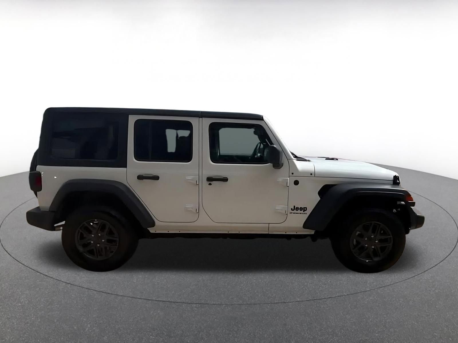 Thumbnail: 2025 Jeep Wrangler - 13
