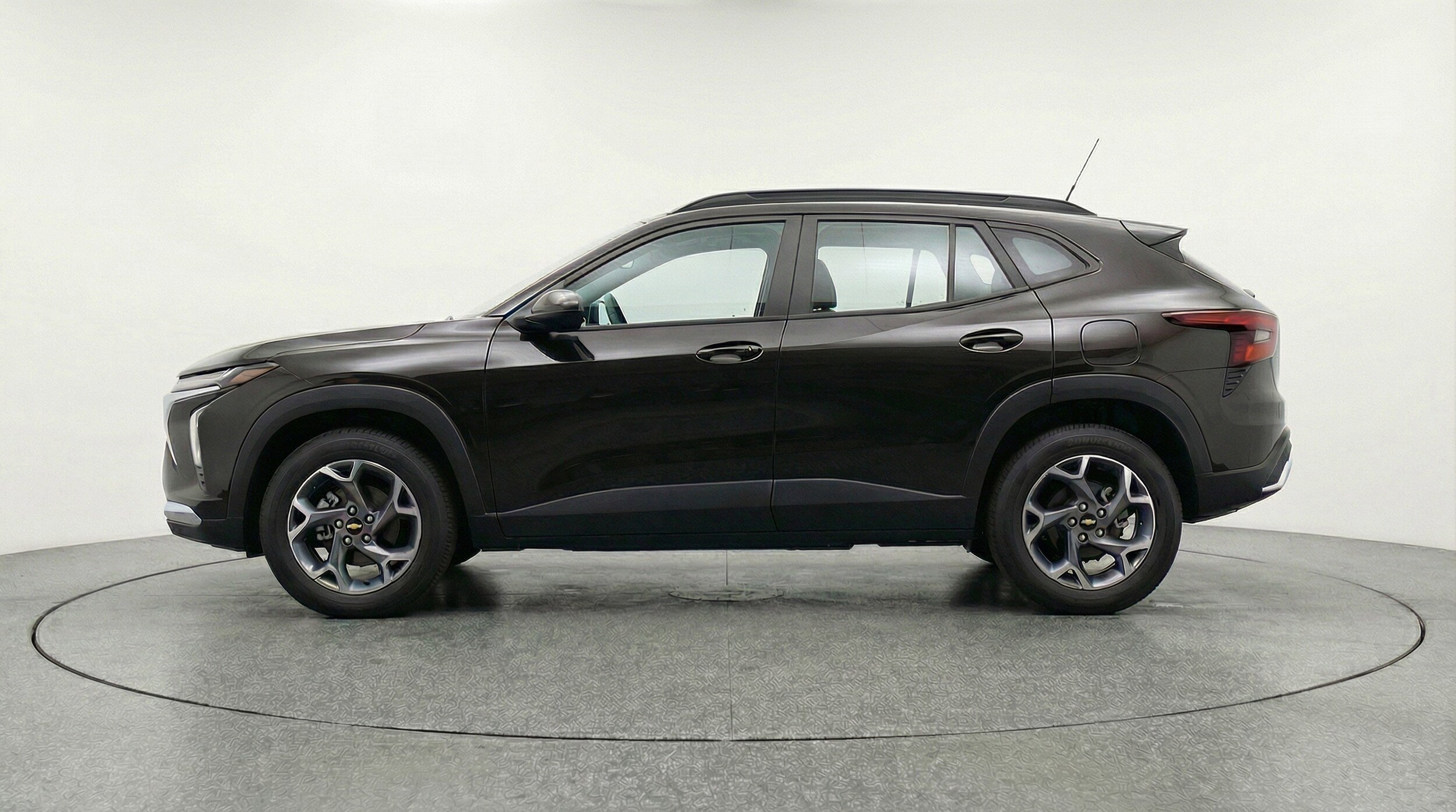 Thumbnail: 2025 Chevrolet Trax - 5