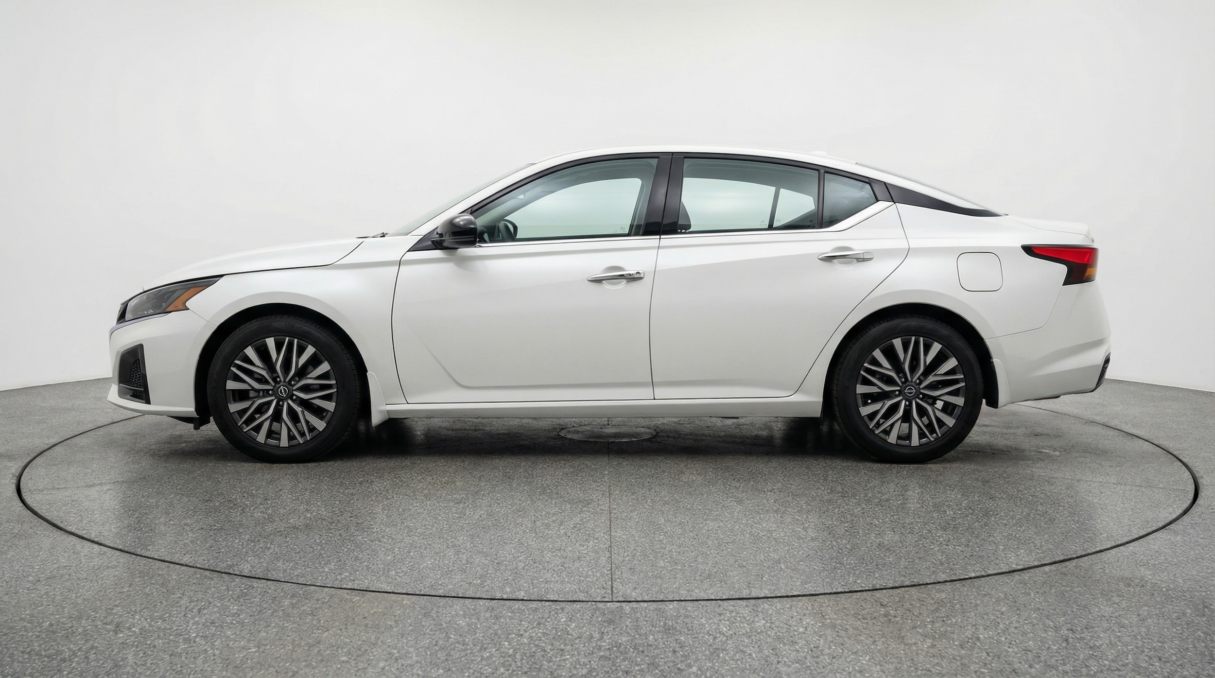 Thumbnail: 2025 Nissan Altima - 4