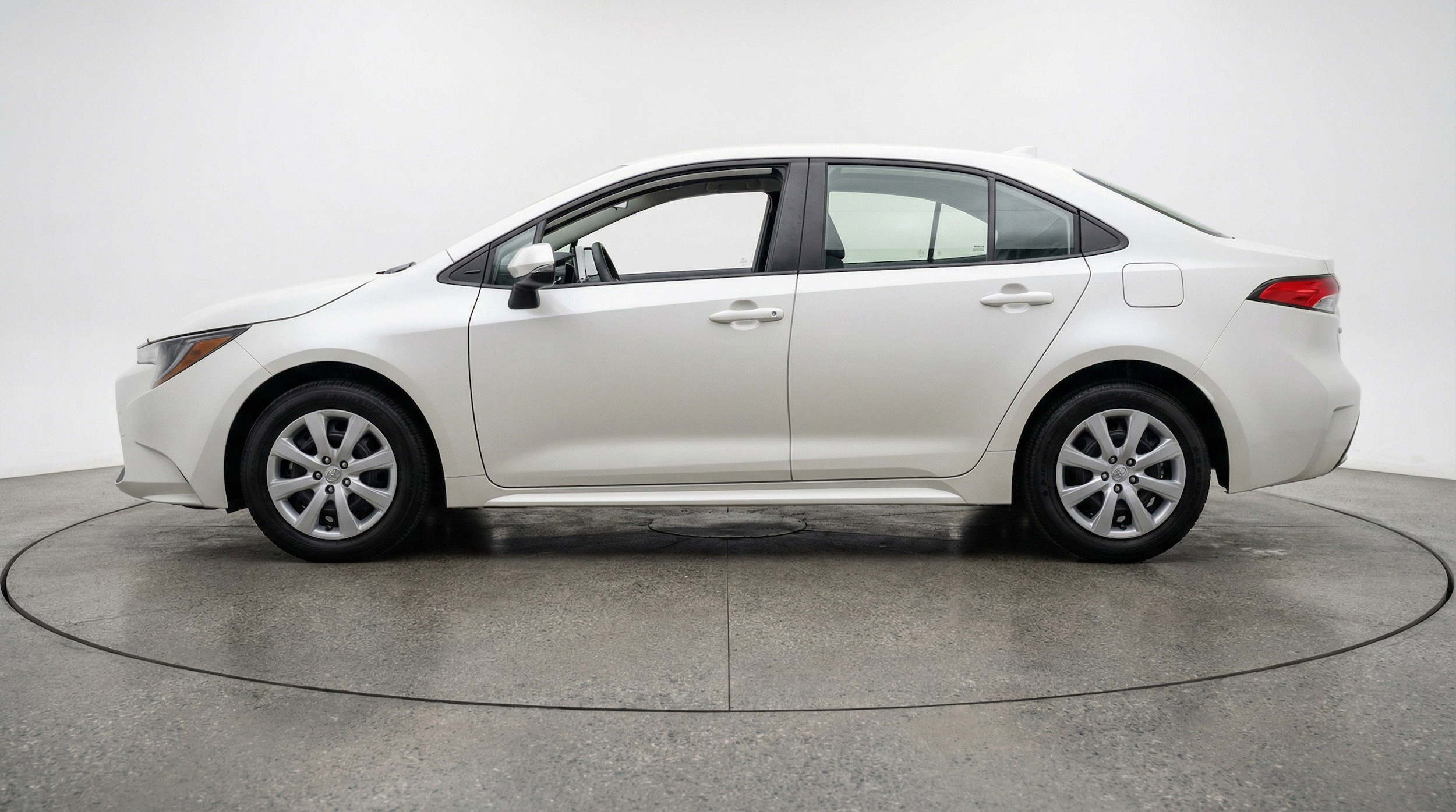 Thumbnail: 2025 Toyota Corolla - 5