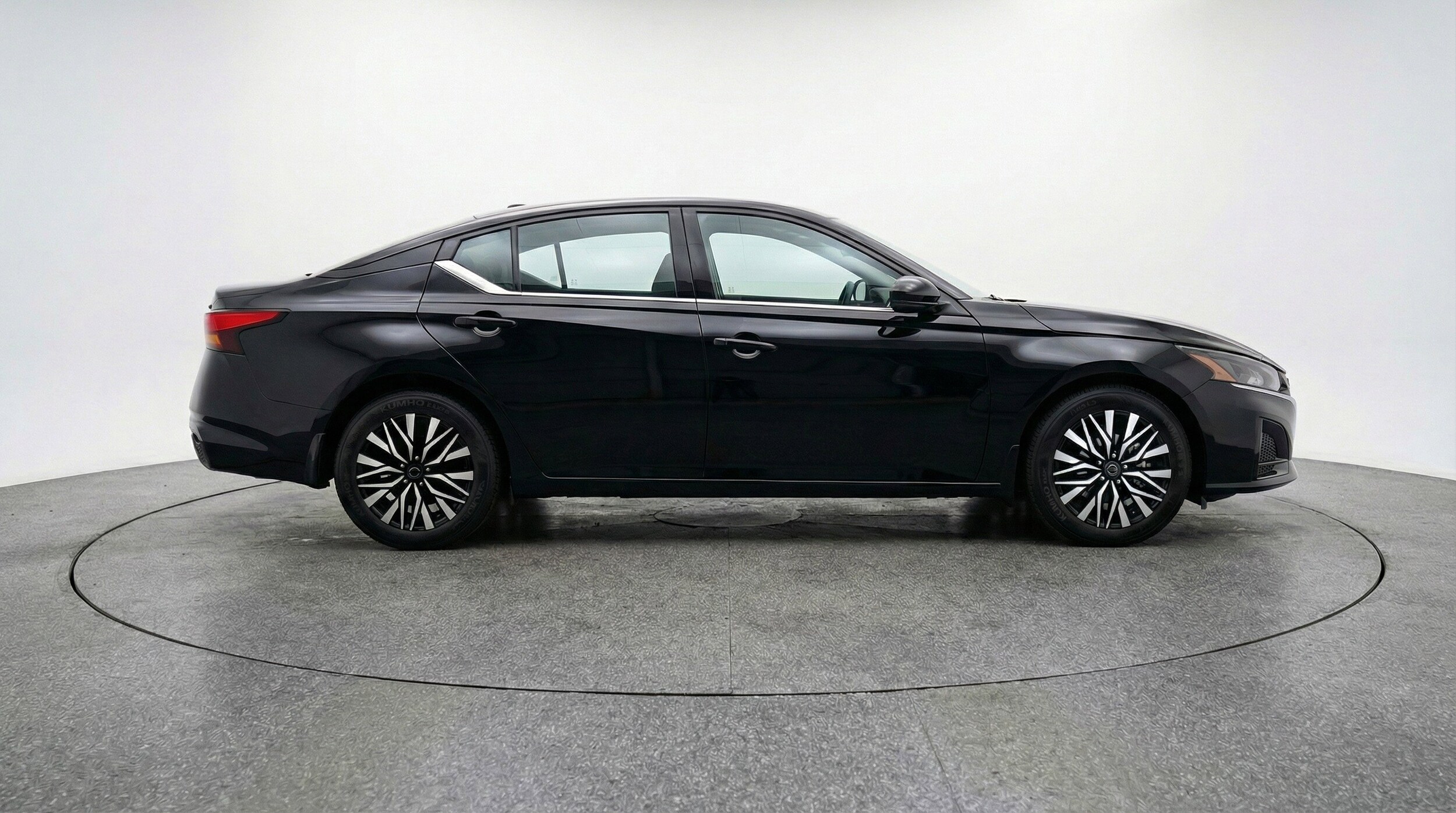 Thumbnail: 2025 Nissan Altima - 11