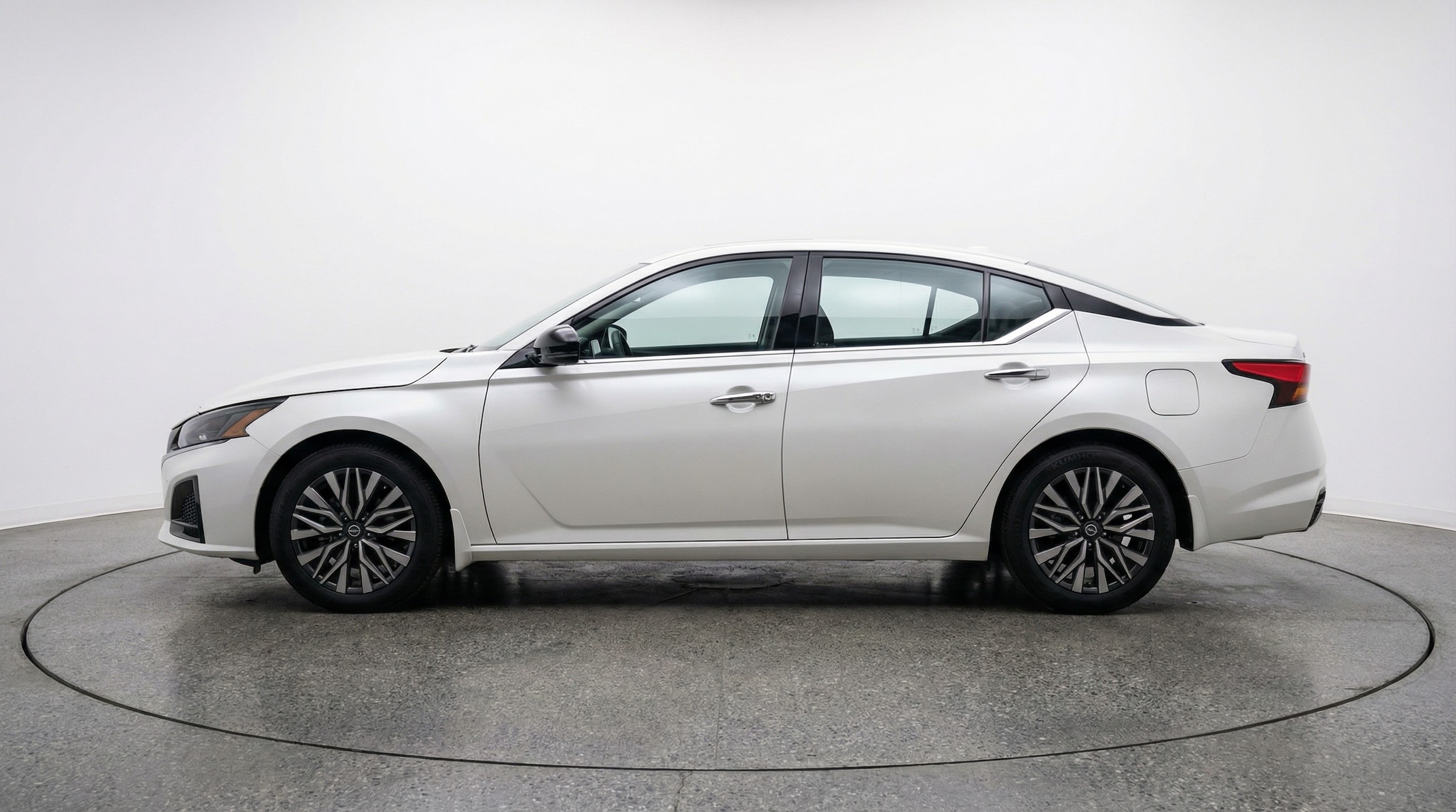 Thumbnail: 2025 Nissan Altima - 4