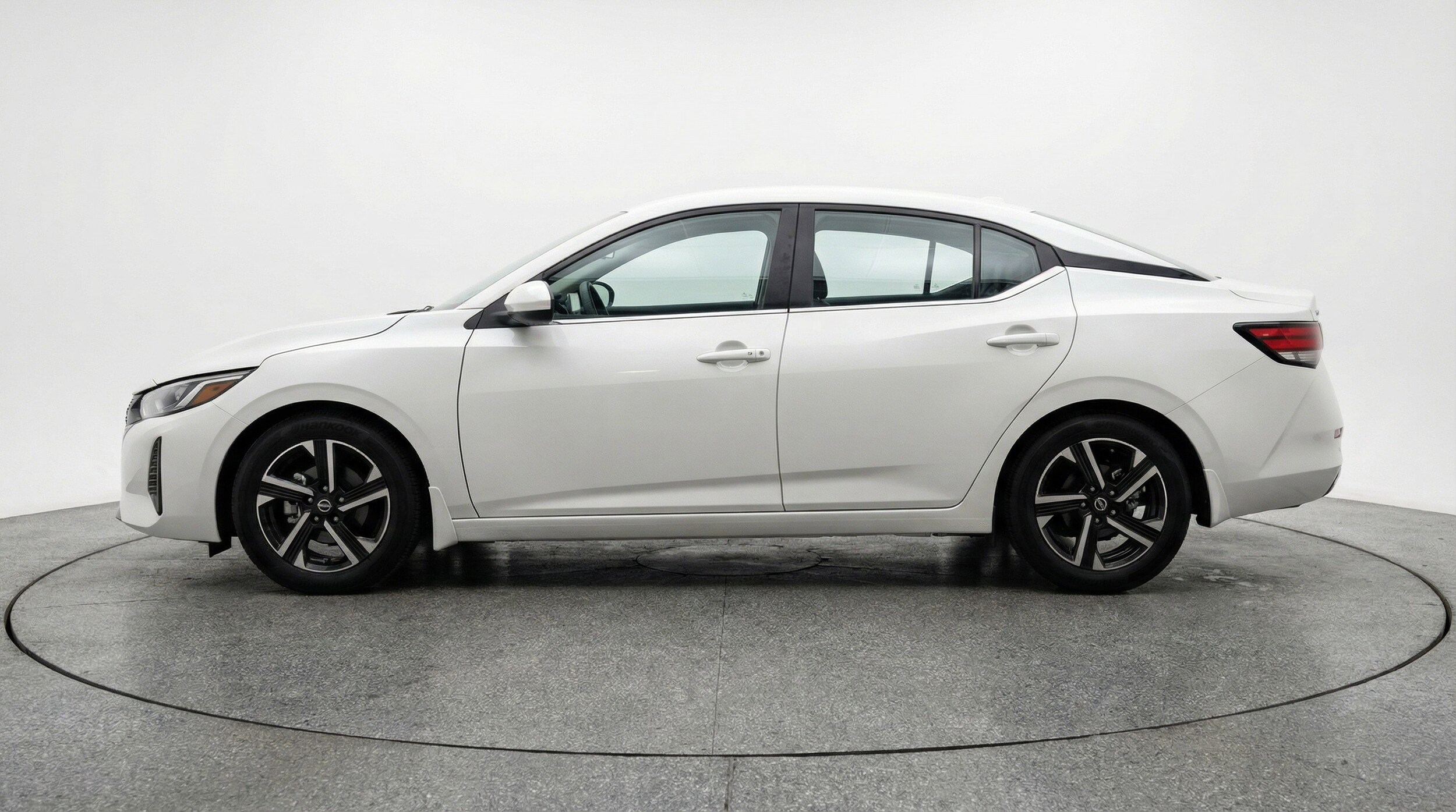 Thumbnail: 2025 Nissan Sentra - 5