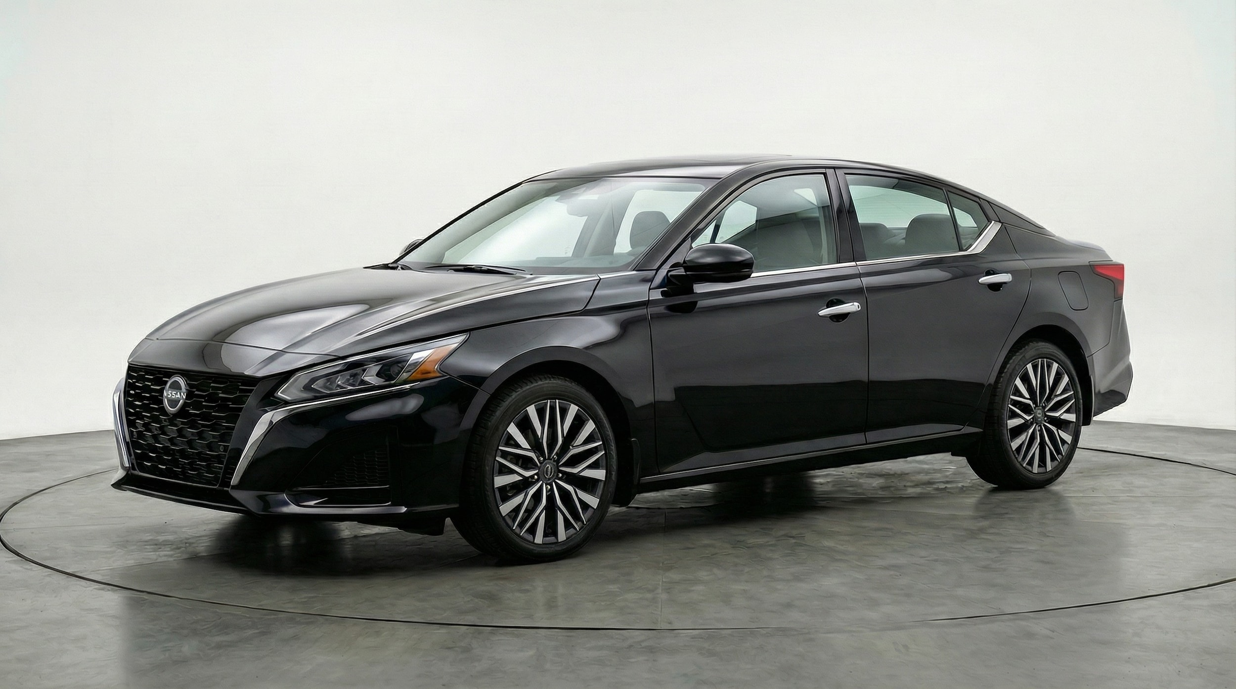 Thumbnail: 2025 Nissan Altima - 3