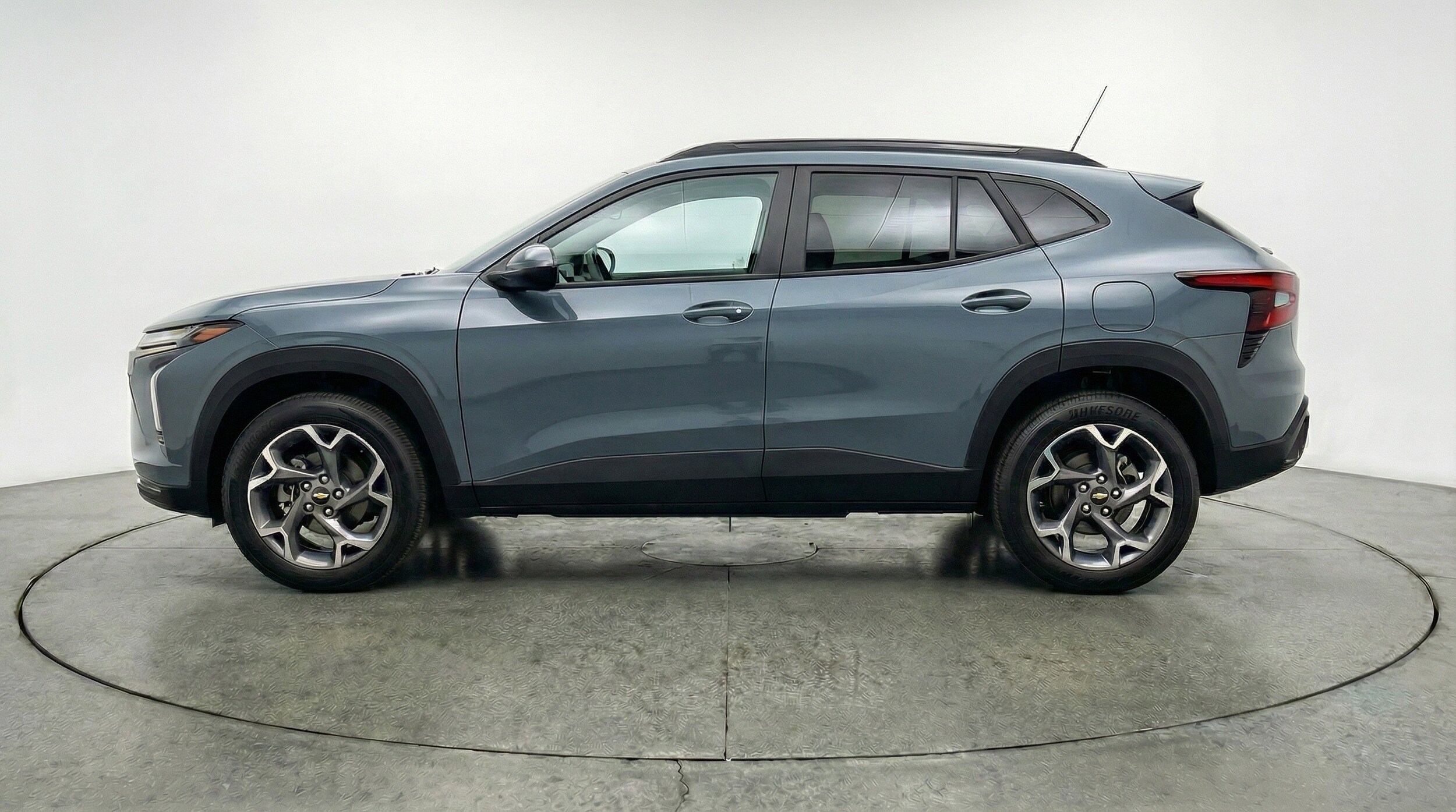 Thumbnail: 2025 Chevrolet Trax - 5
