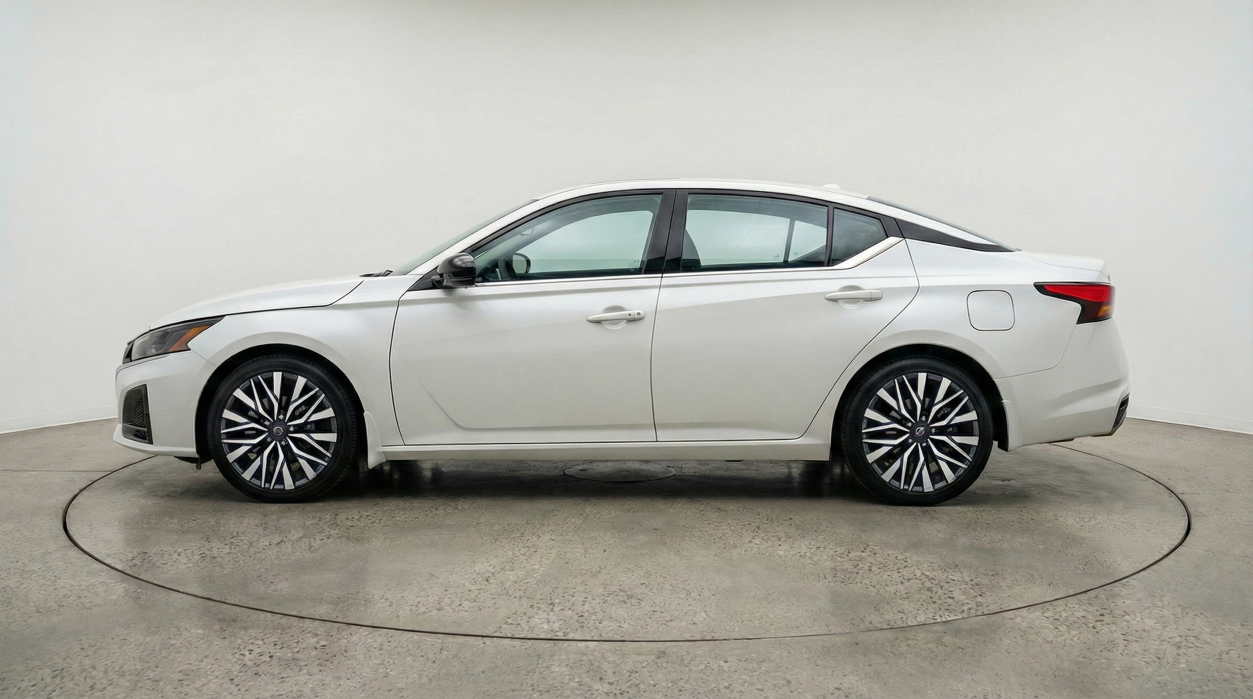 Thumbnail: 2025 Nissan Altima - 4