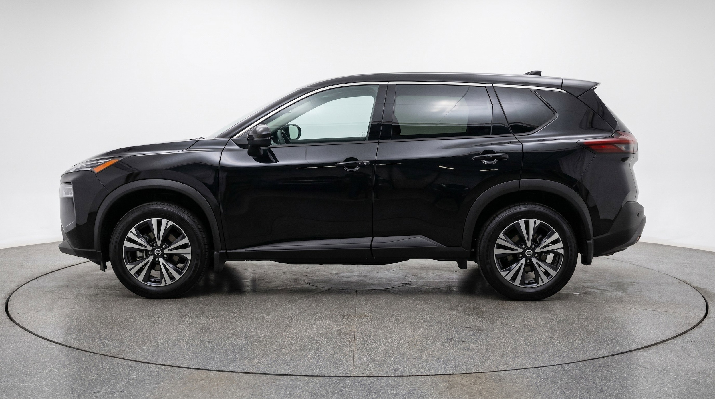 Thumbnail: 2023 Nissan Rogue - 5