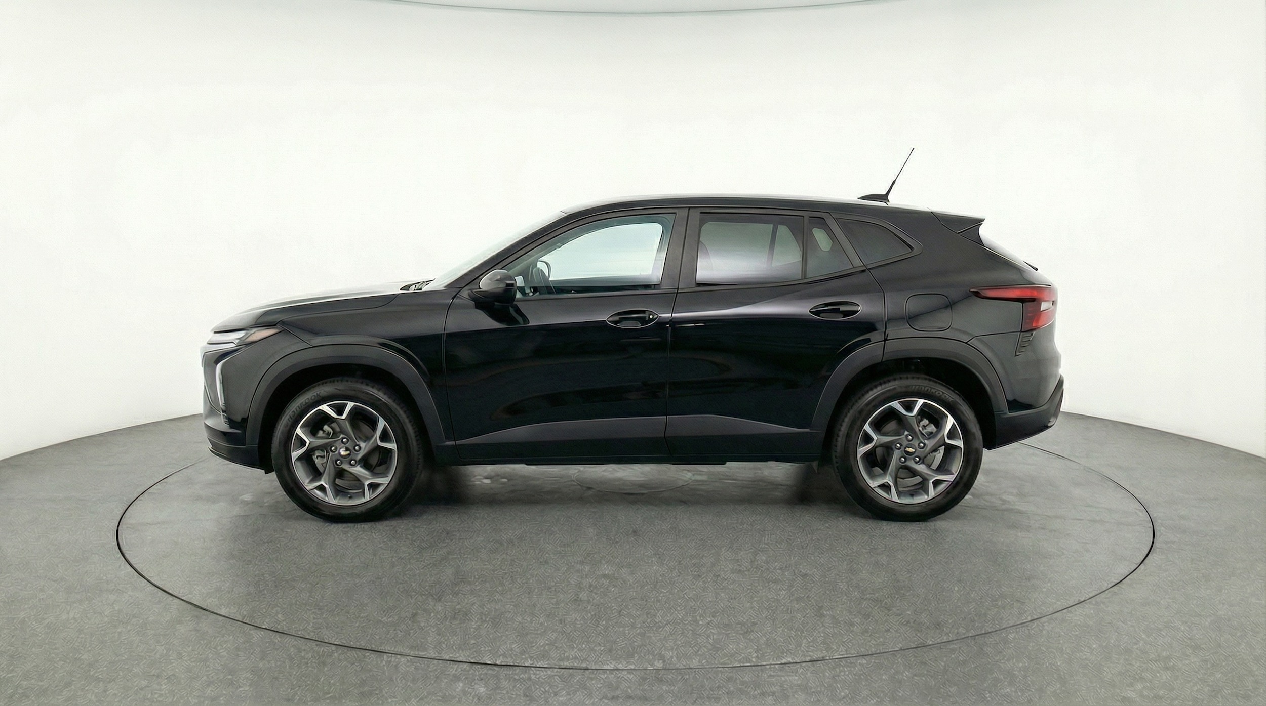 Thumbnail: 2025 Chevrolet Trax - 4