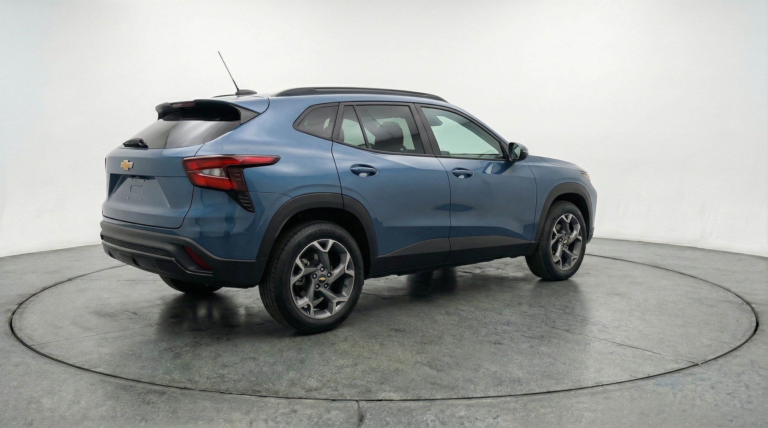 Thumbnail: 2025 Chevrolet Trax - 9