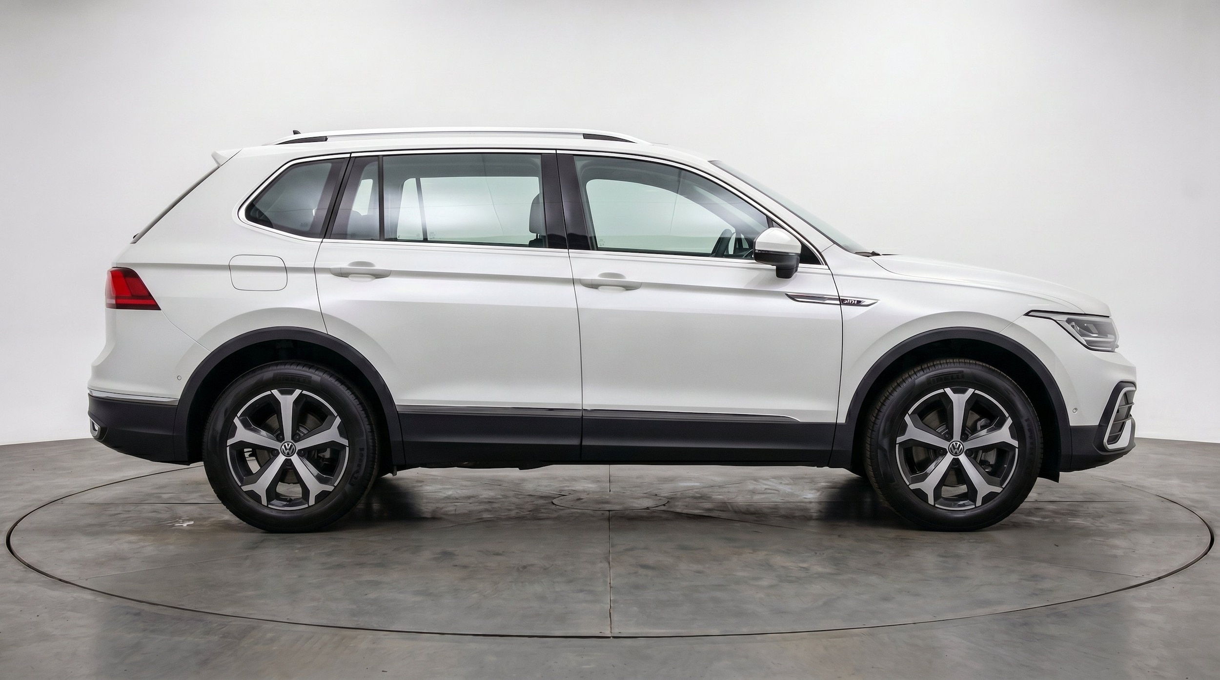 Thumbnail: 2026 Volkswagen Tiguan - 11