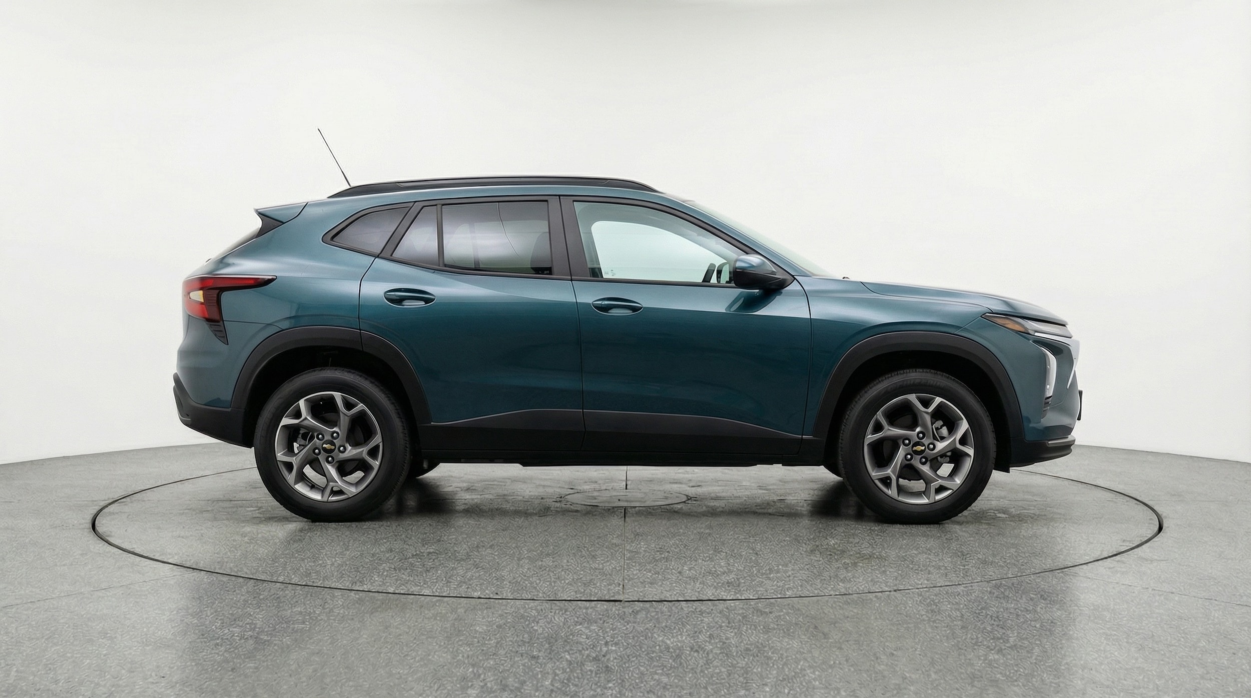 Thumbnail: 2025 Chevrolet Trax - 8